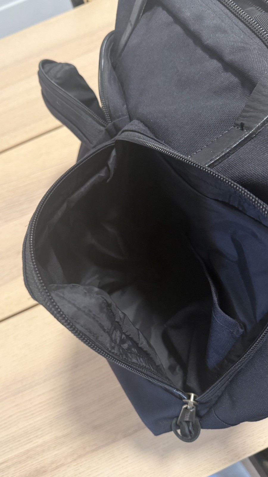 Filson Dryden Laptop Briefcase – Black