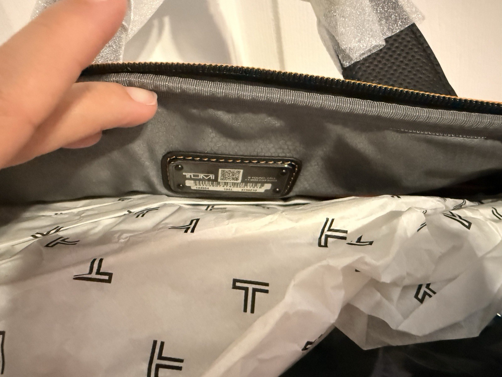 NEW TUMI McLaren Axle Slim Brief 144554-1041 Laptop Bag 14” NWT MSRP $800