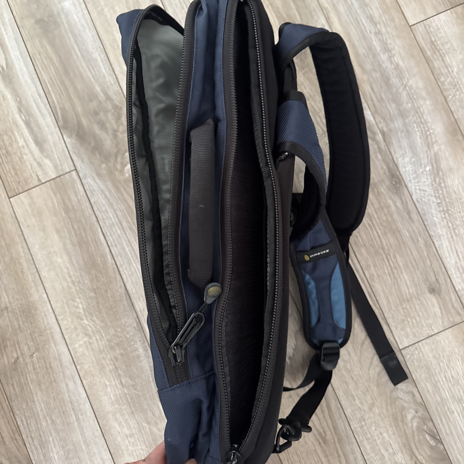 Timbuk2 Outtawhack 3-in-1 Messenger Backpack Convertible Travel Laptop MINT!