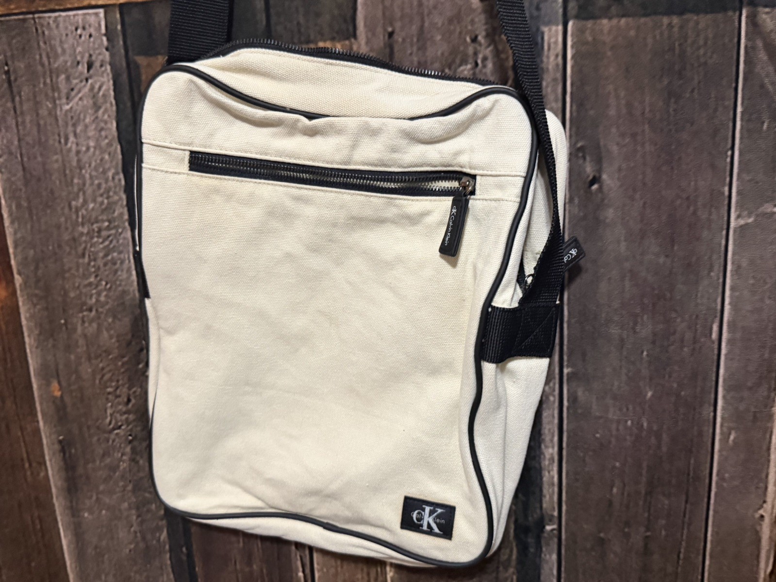 CK Men’s Calvin Klein Canvas Messenger Bag 14×10 Insulated Zipper