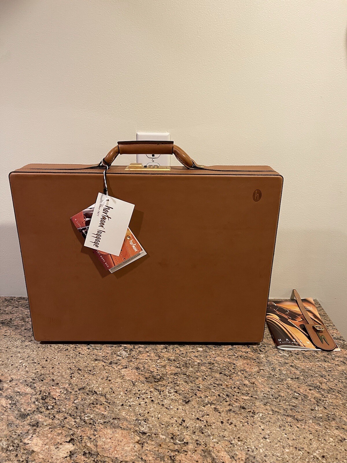 Hartmann Tan Leather Hard Side Wood Box Slim Attaché Briefcase Super Rare NOS