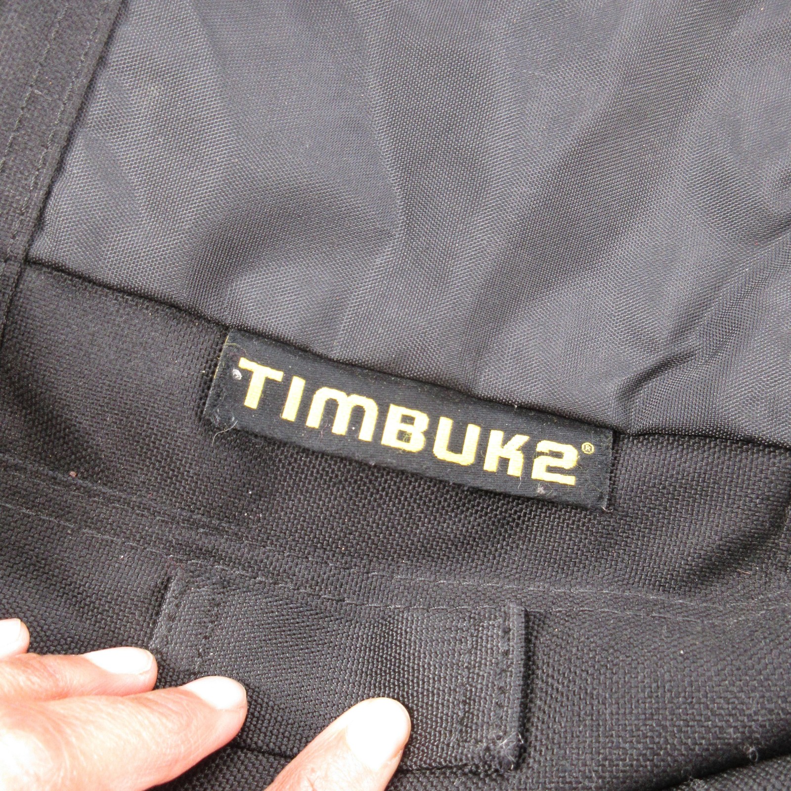 Timbuk2 Messenger Bag Medium Black Nylon Laptop Work Travel Shoulder Crossbody