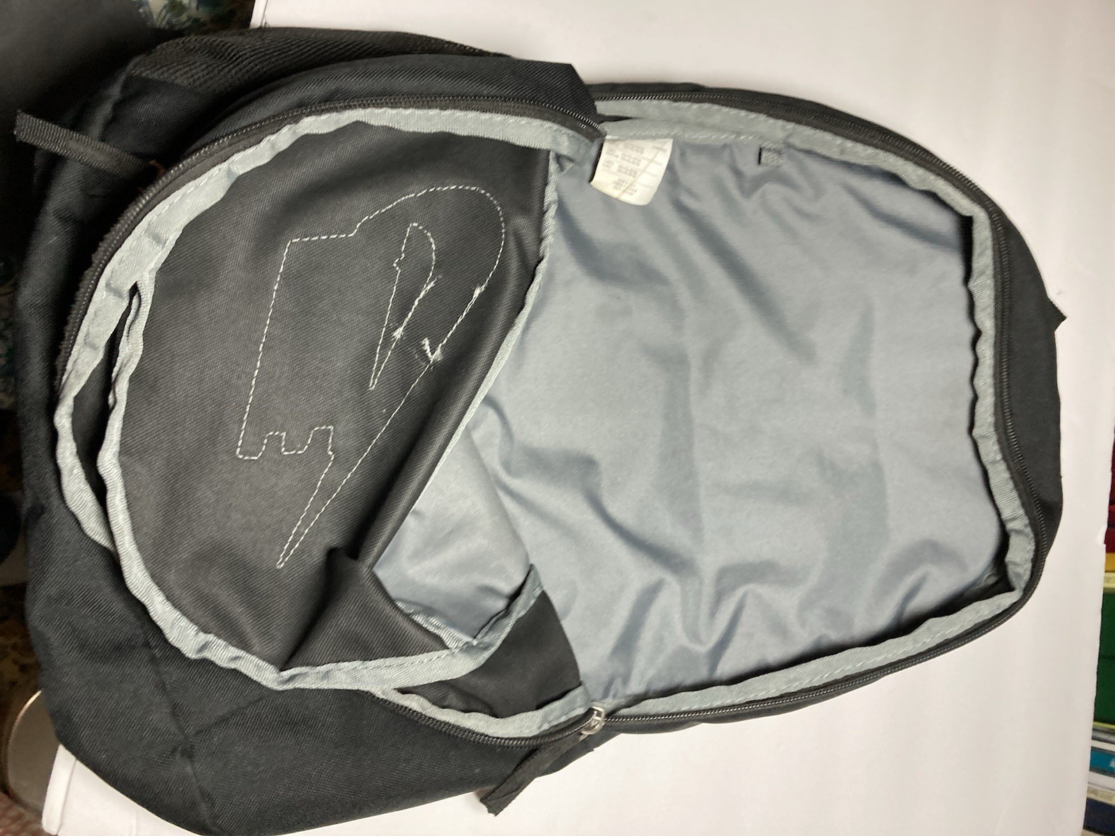 Nike backpack rn 56323 Main Storage Area Double Zipper Front Zippered Pocket