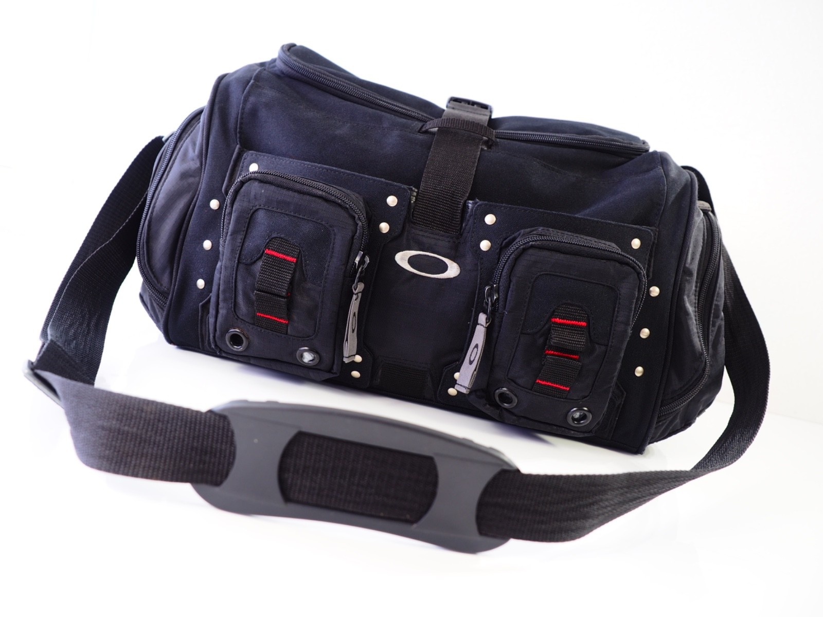 Oakley Heavy Duty Duffel 2.0 Holdall Sports Duffle Gym Bag Black