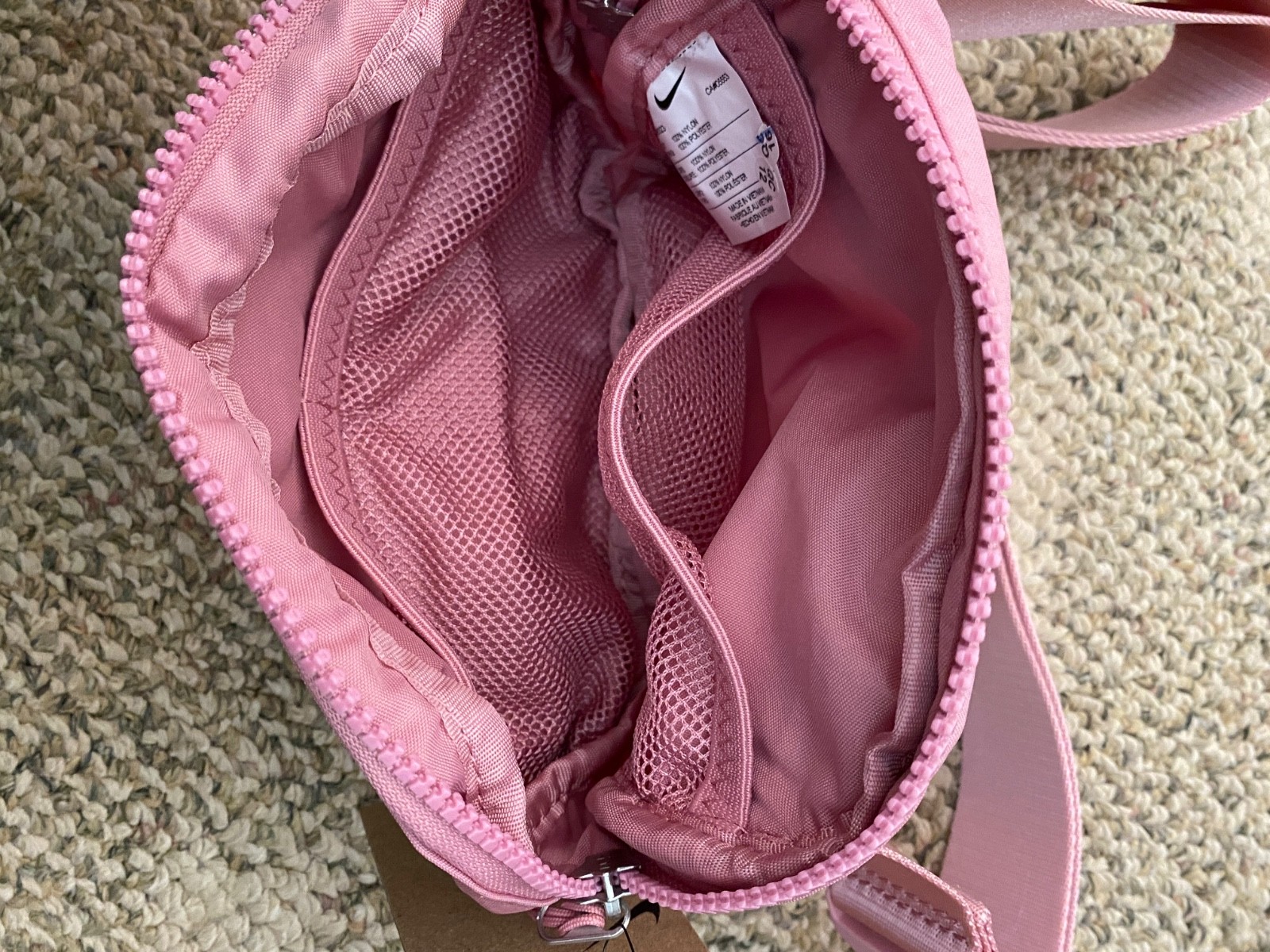 Nike Crossbody Waist Bag Fanny Pack Hip Pac Shoulder Aura HM6120-699 Adult