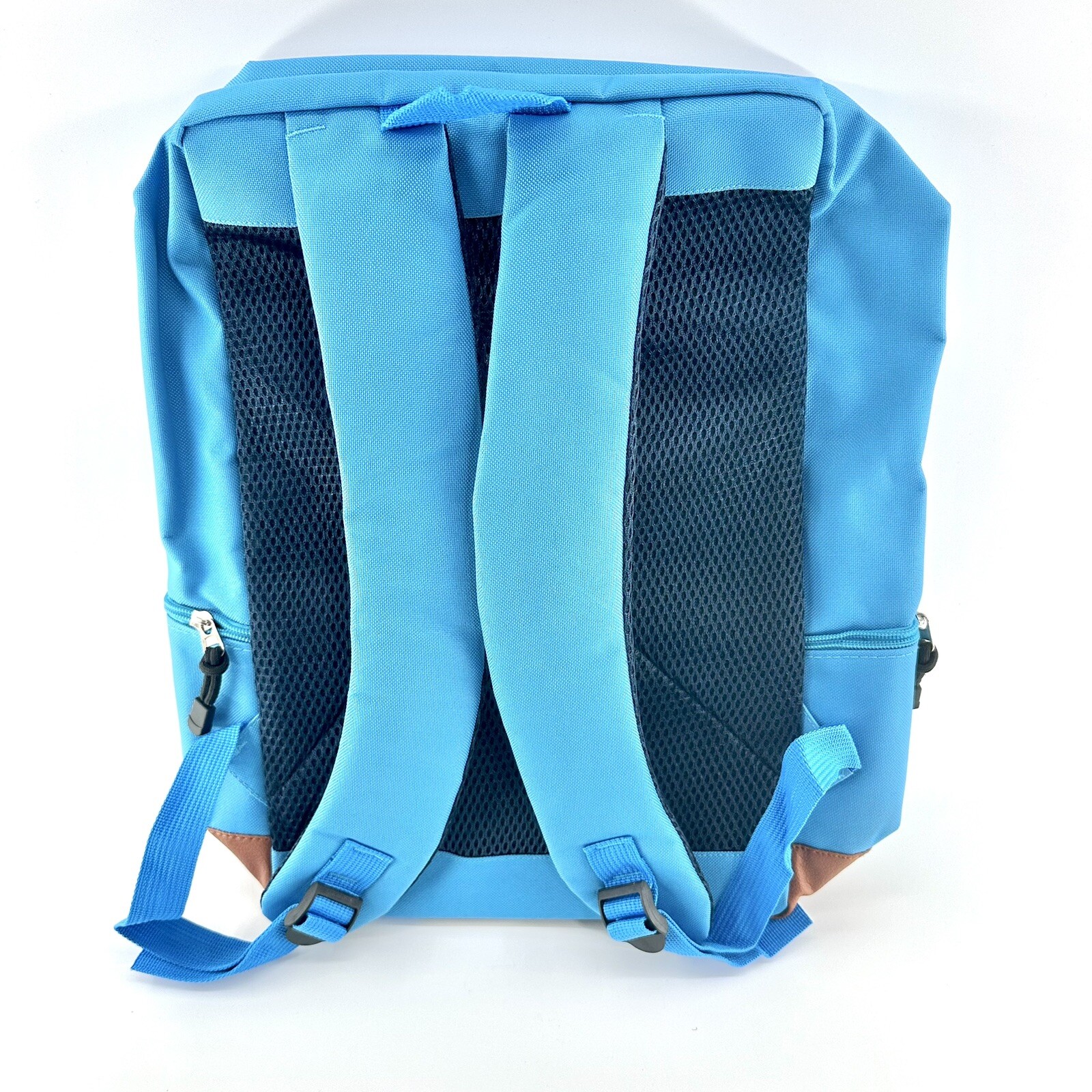 Backwoods Backpack Large compartment is double-zippered New Never Used