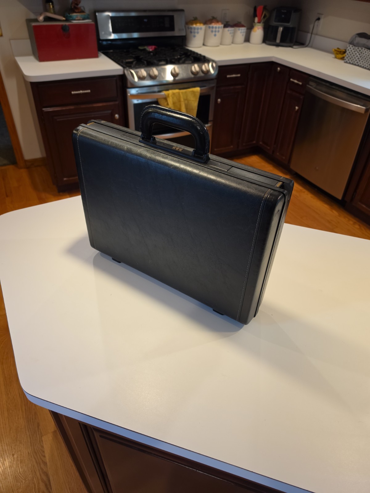 Vintage Samsonite Black Leather Briefcase Classic Laureate 1981 Made In USA