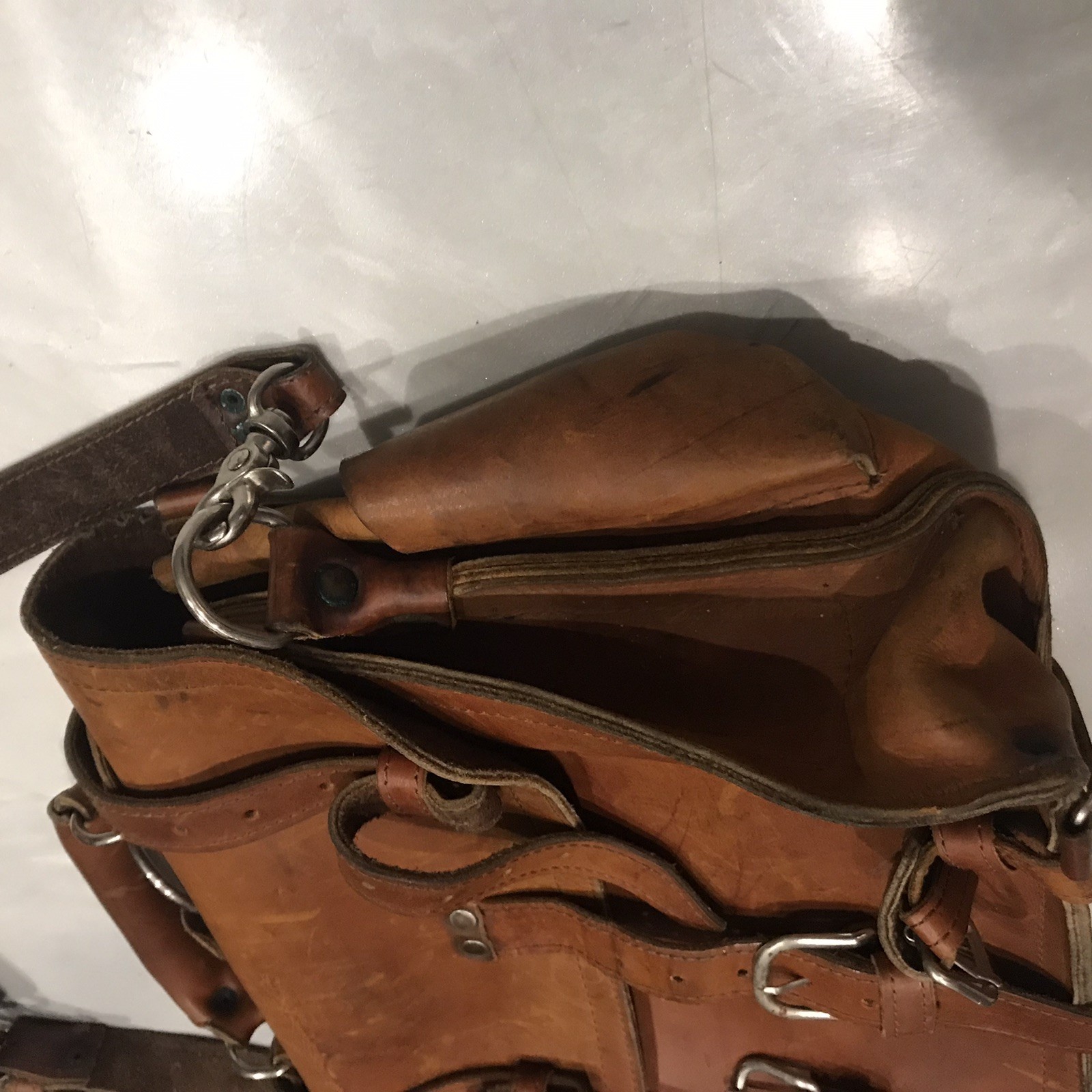 Briefcase Chestnut Leather Cross Body Shoulder Bag with Handle, Straps & Pockets
