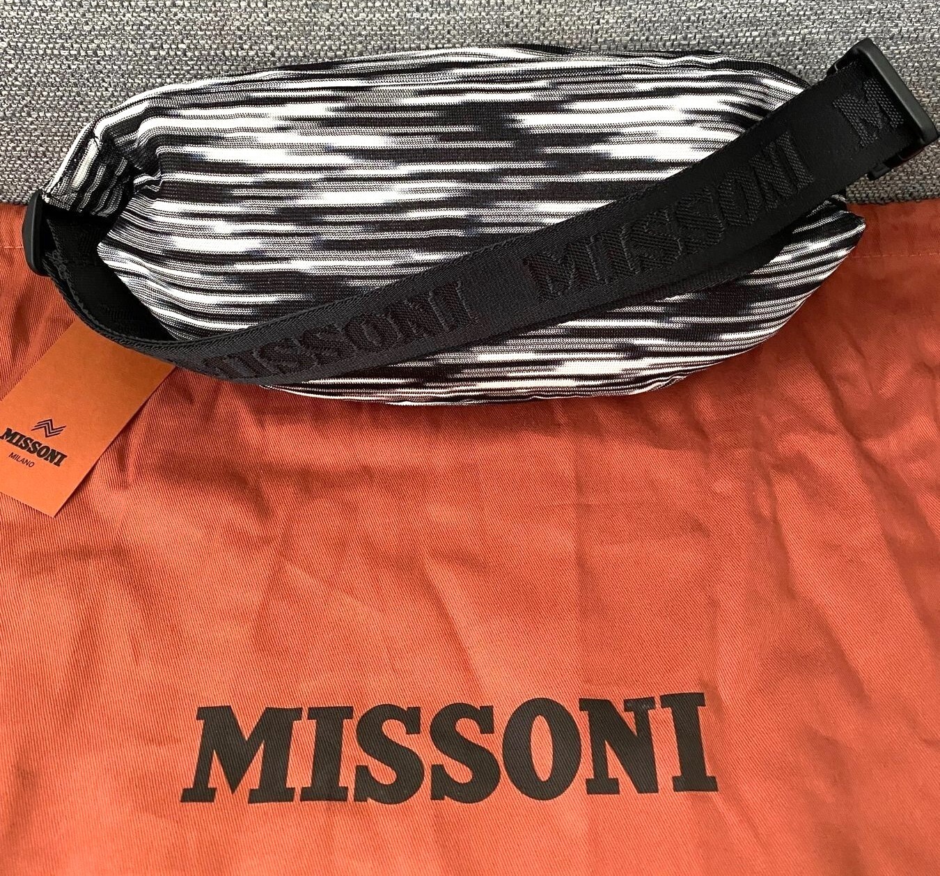 MISSONI ‘Space-Dyed Crochet-Knit Belt Bag’ Men’s Waist Bum Cross Pack b/w *NWT*