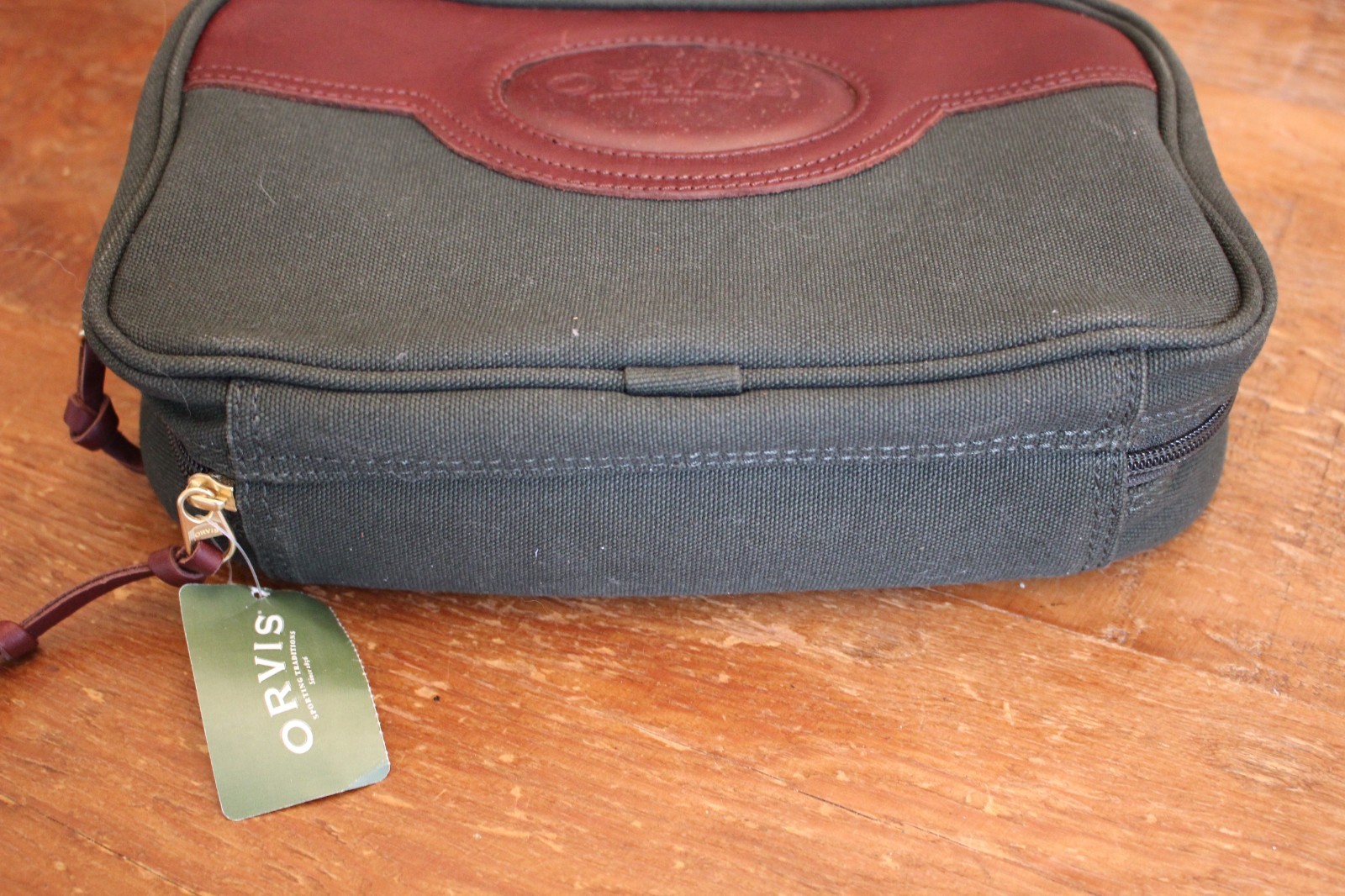 Orvis Battenkill Travel Hanging Toiletry Bag Dopp Kit Green Canvas & Leather NWT