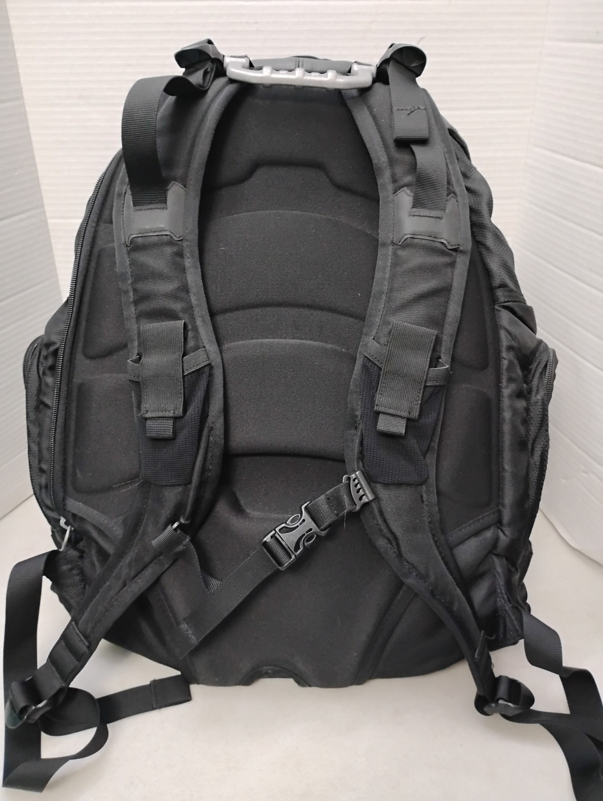 Oakley Kitchen Sink Tactical Field Gear Backpack Stealth Black Daypack Hiking