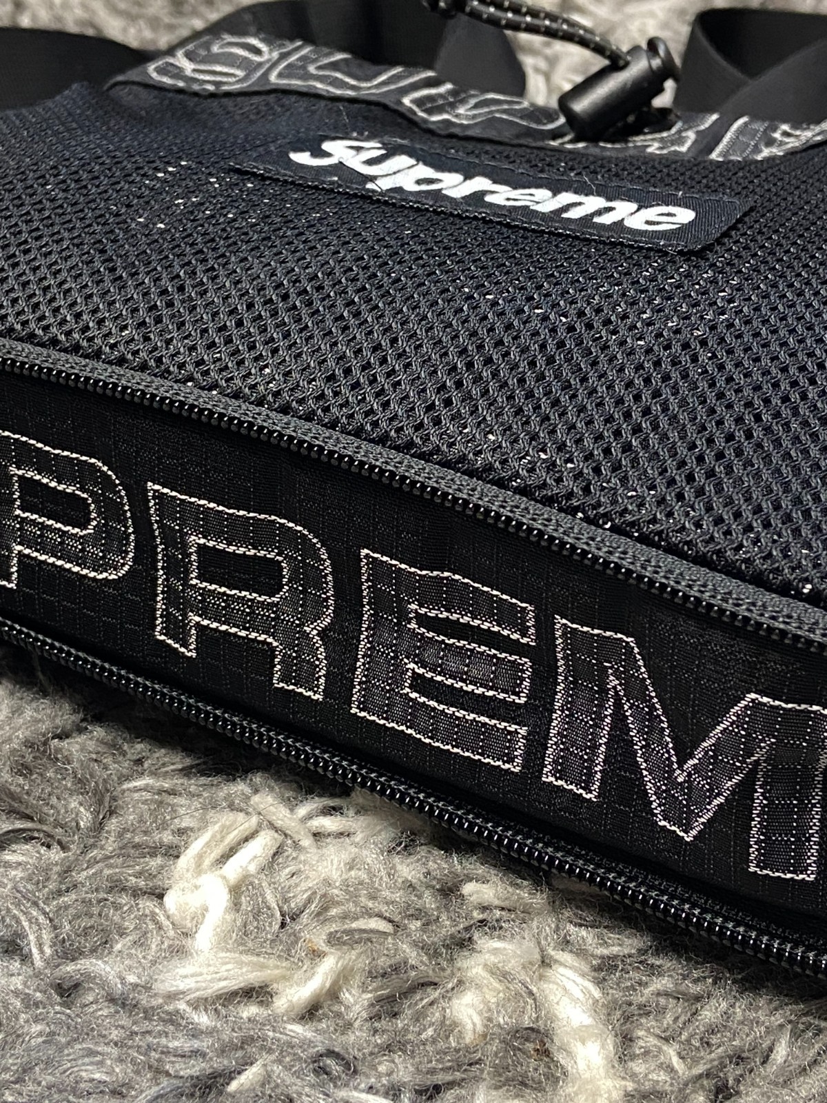 Supreme Side Bag FW21 Perfect condition!