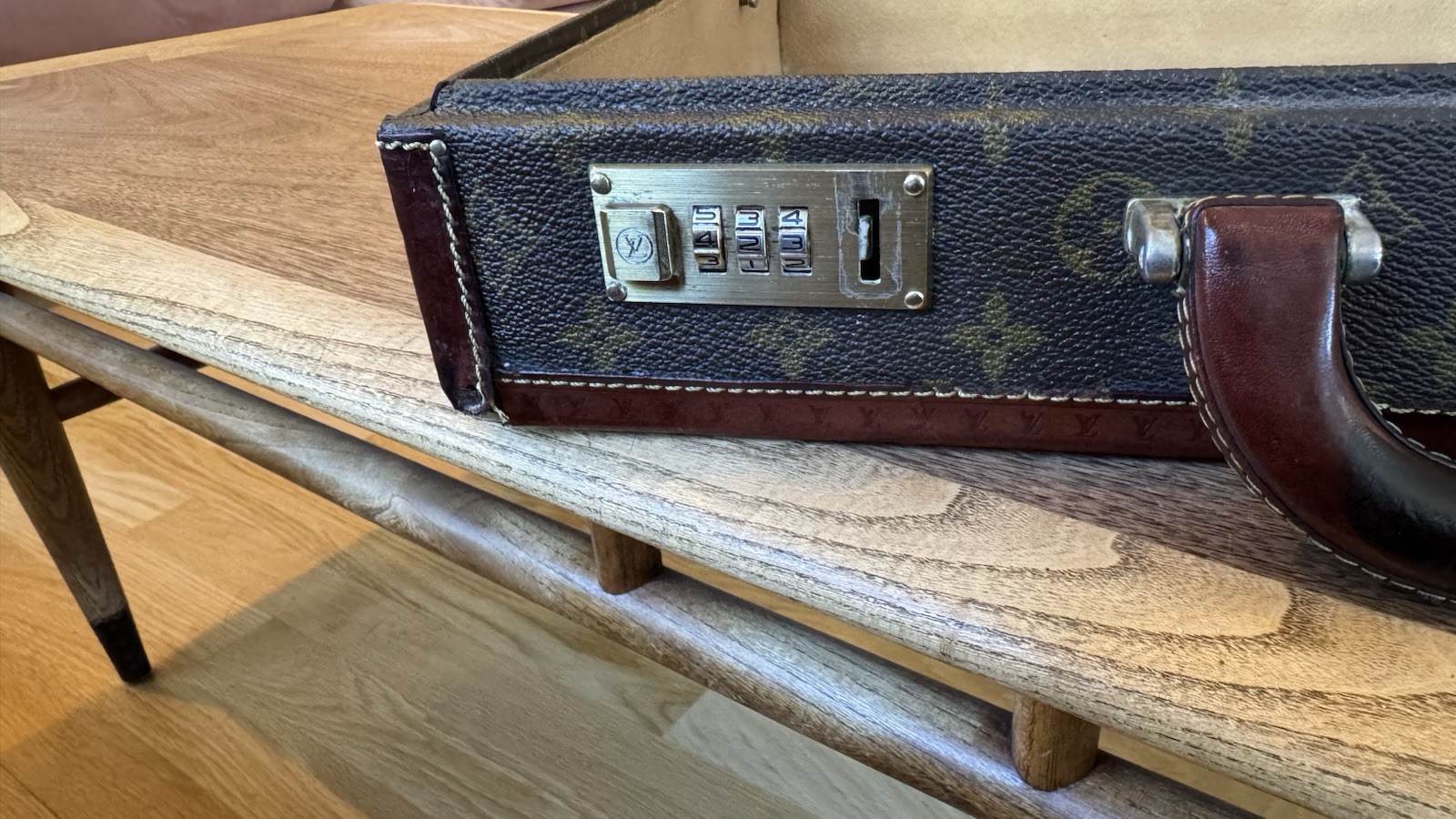 VTG Italian Leather Attache Briefcase 70s/80s Style /Cagiva Brass Lock Hardware