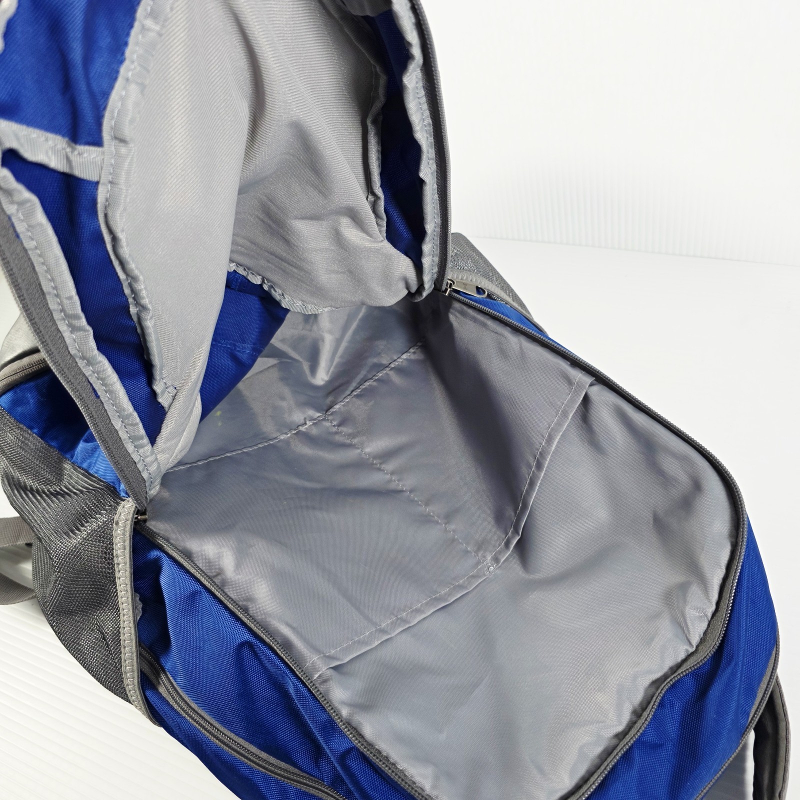 Under armour Hustle II Backpack Royal Blue – Very Good Condition