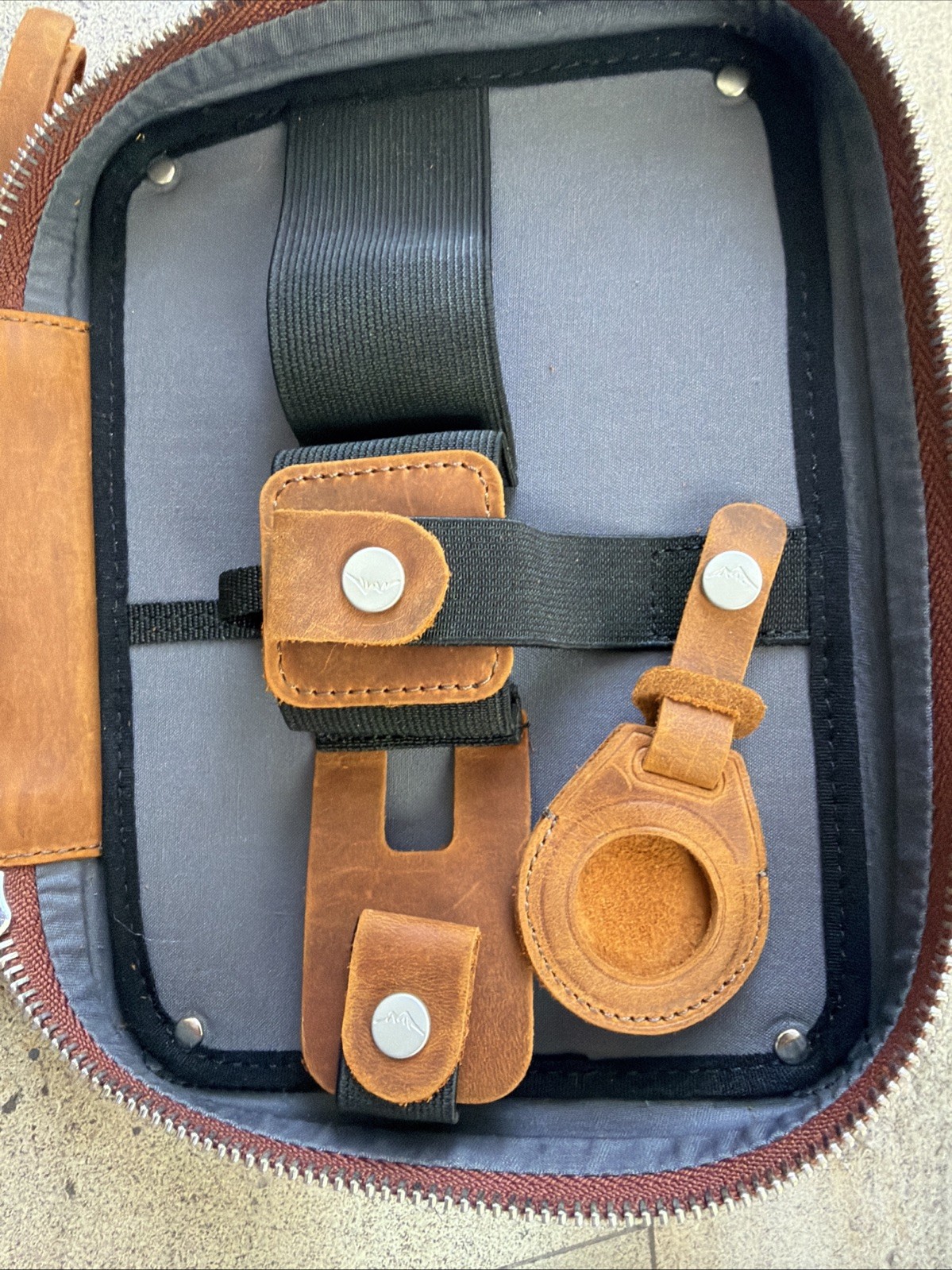 Hidemont Tech Organizer Full-Grain Leather Brown Zip Pouch Carry Case MSRP$75