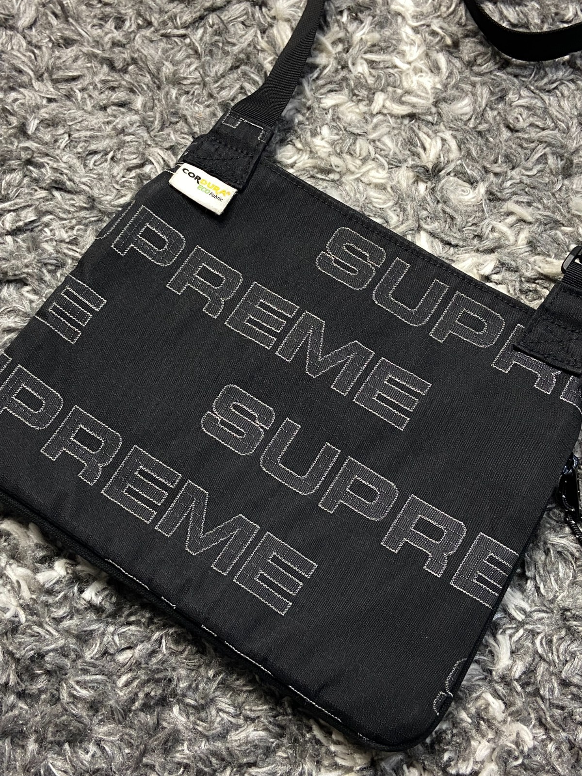Supreme Side Bag FW21 Perfect condition!