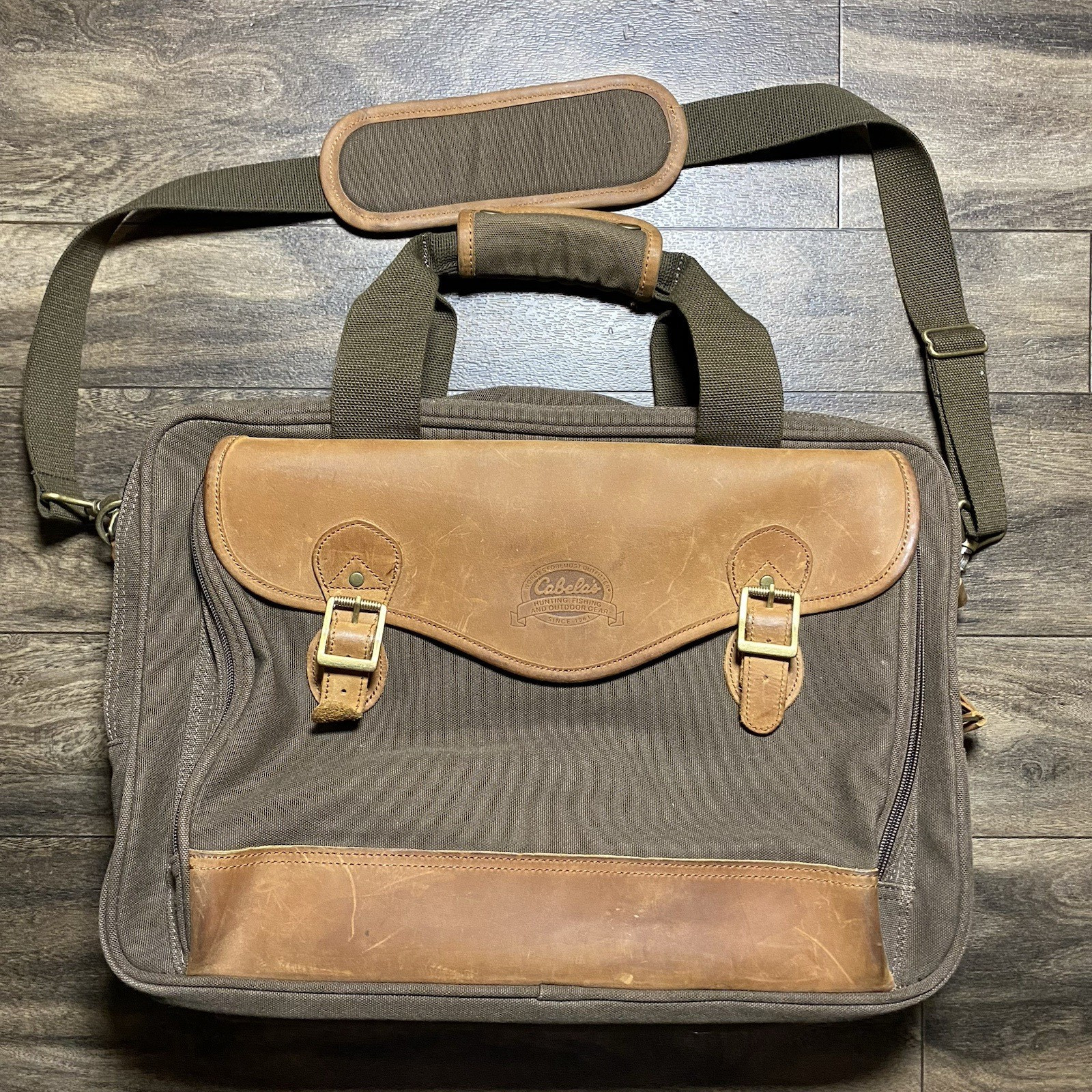 Cabela’s Canvas Leather Weekender Duffel Bag Large Hunting Fishing Travel EUC
