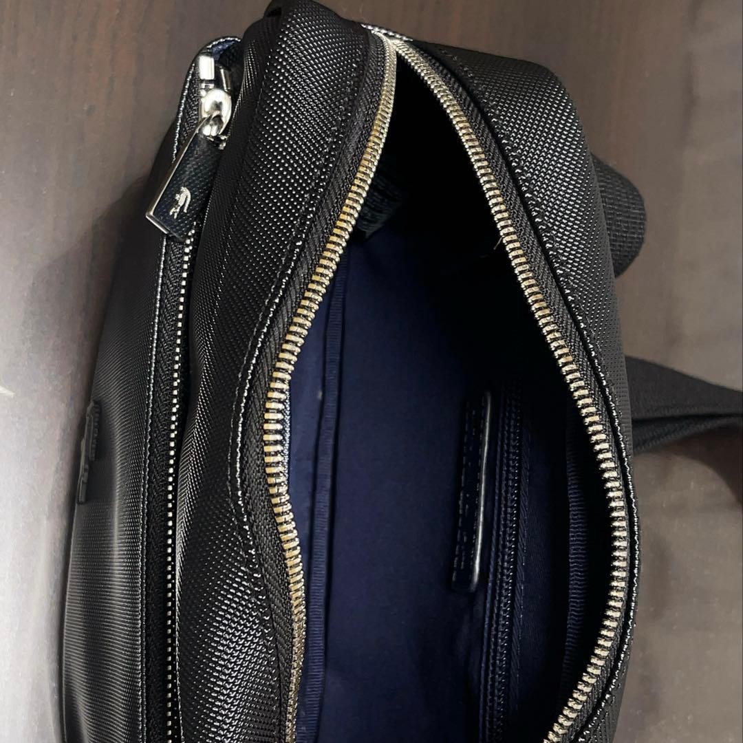 Authentic LACOSTE Men’s Classic Piqué Shoulder Bag Black 21cm x 16cm x 7cm Damag