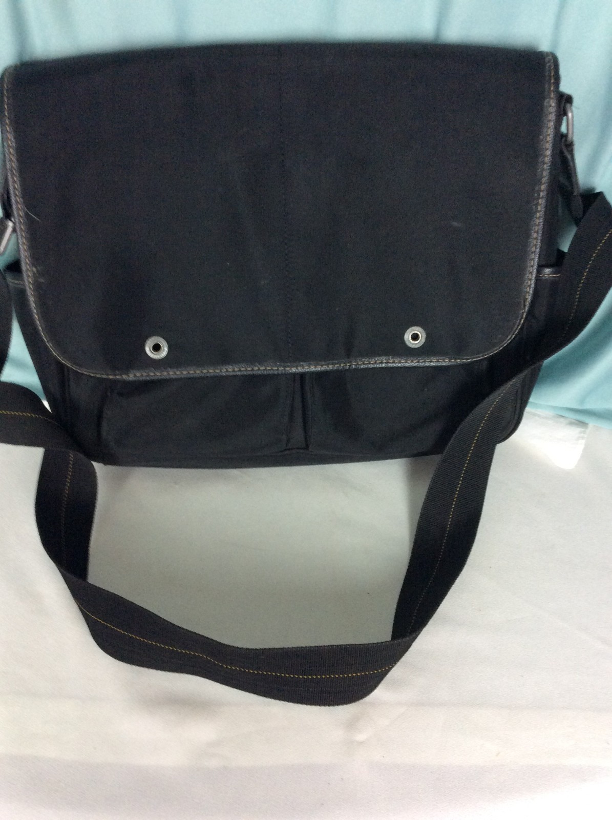 Perry Ellis Portfolio Laptop computer bag with shoulder strap Leather inside