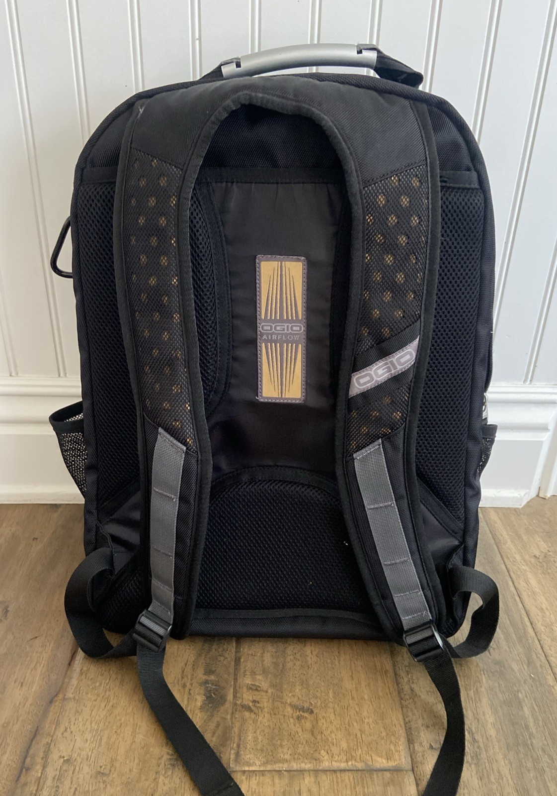 Ogio Airflow Backpack Black Laptop Tablet Protection Adjustable Strap 8 Pockets