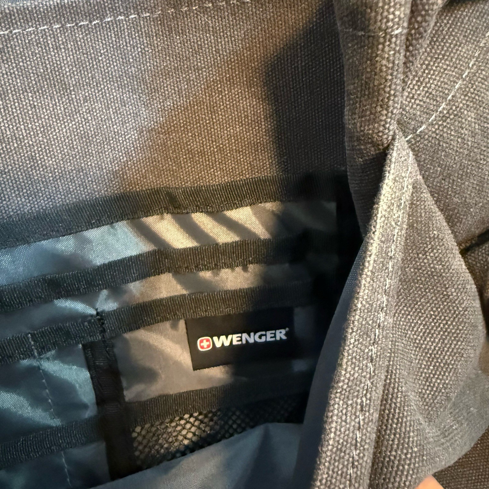Wenger By Victorinox 14” Zinc Messenger Bag Adjustable Strap
