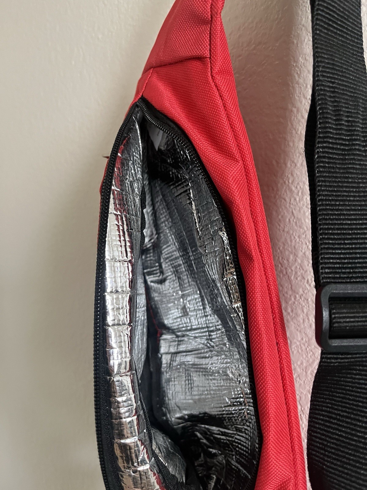 Budweiser NWT Fanny Pack Insulated Cooler Belt Bag Red Black NEW