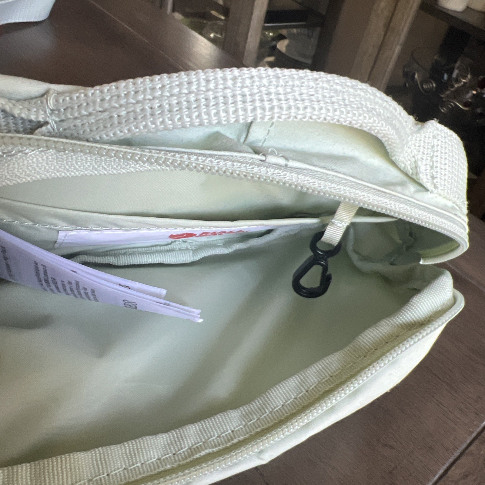 Fjallraven Kanken Hip Pack in Mint Green – Excellent Condition