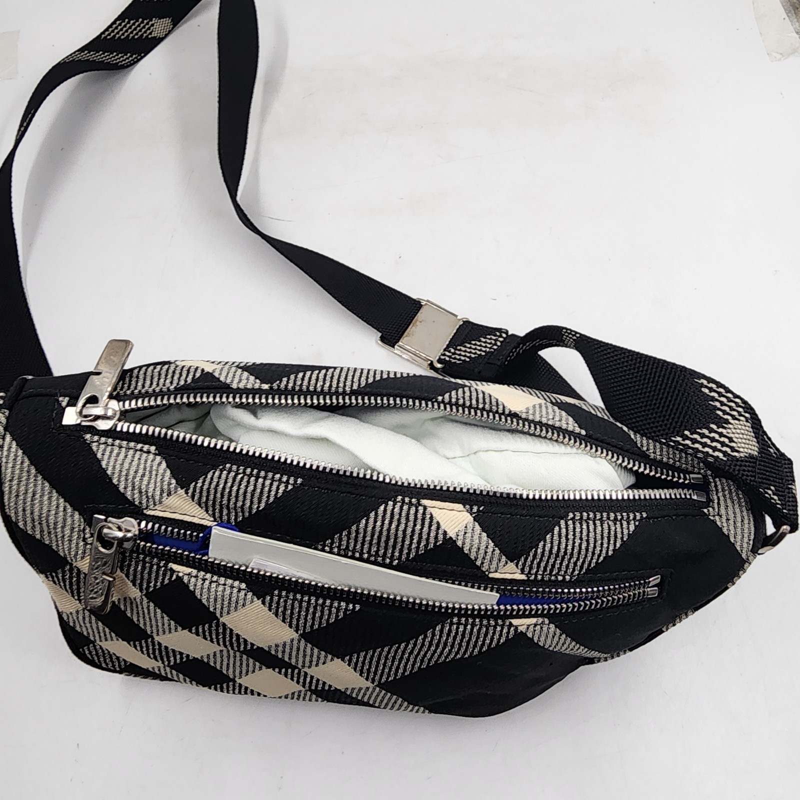Burberry Shield Check Cotton-Blend Messenger Bag Men’s Black Zip Closure