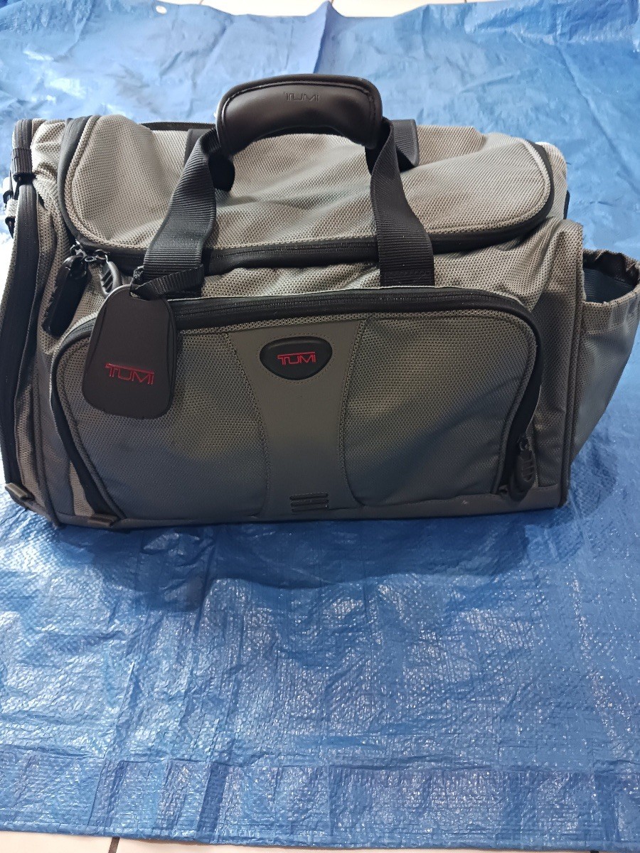 TUMI Boston 2Way Ballistic Nylon Duffle Bag Carry On Gray 525PW Strap