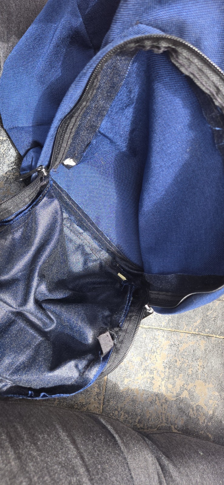 Vintage Y2K JANSPORT Backpack Thick Rubber Tire Bottom Bookbag Navy Blue CLEAN!
