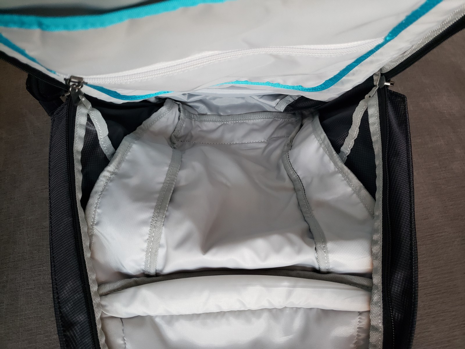 RARE!! Wharton School Backpack Chubb Exec – Thule Enroute 18 – NEW WITHOUT TAGS!