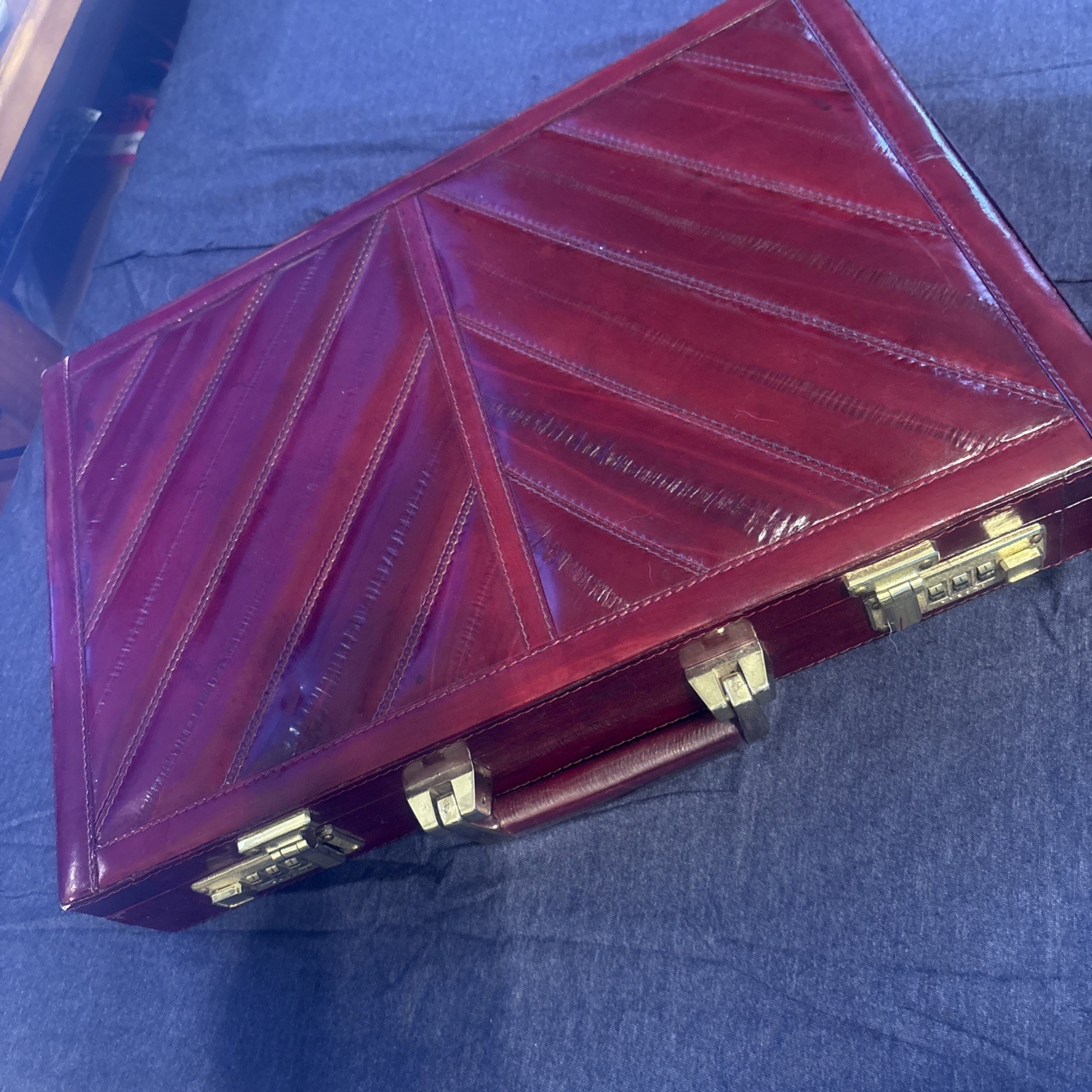 VTG Eel Skin Leather Maroon Burgundy Red Attache Briefcase w/ Combo. Lock