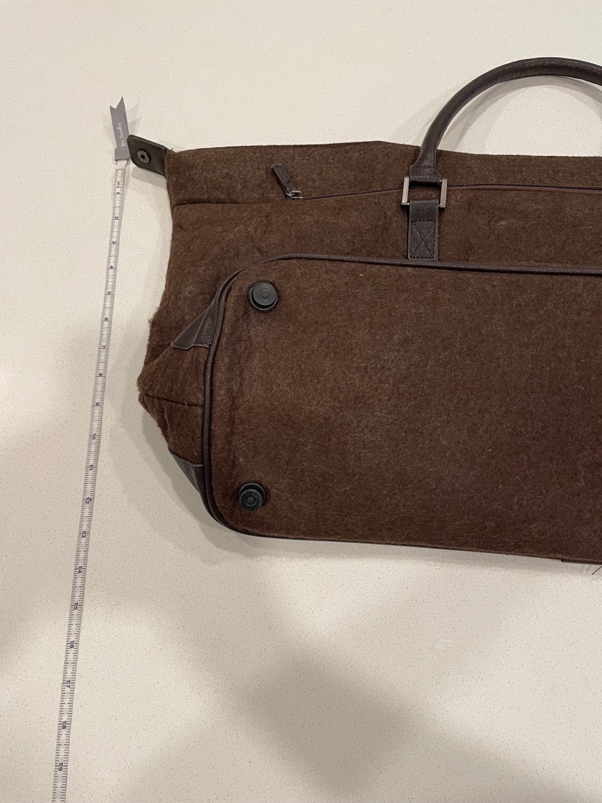 Hugo Boss Parfums Weekender Brown Felt Travel Bag Double Handle EUC NEVER USED