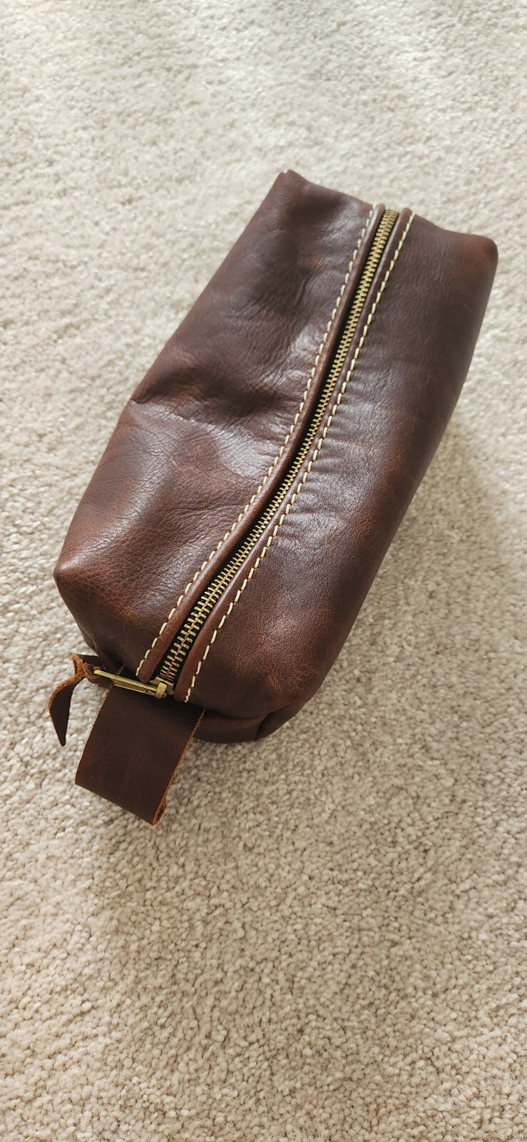 Lifetime Leather Co. – Toiletry Bag. 5″ x 5″ x 10″