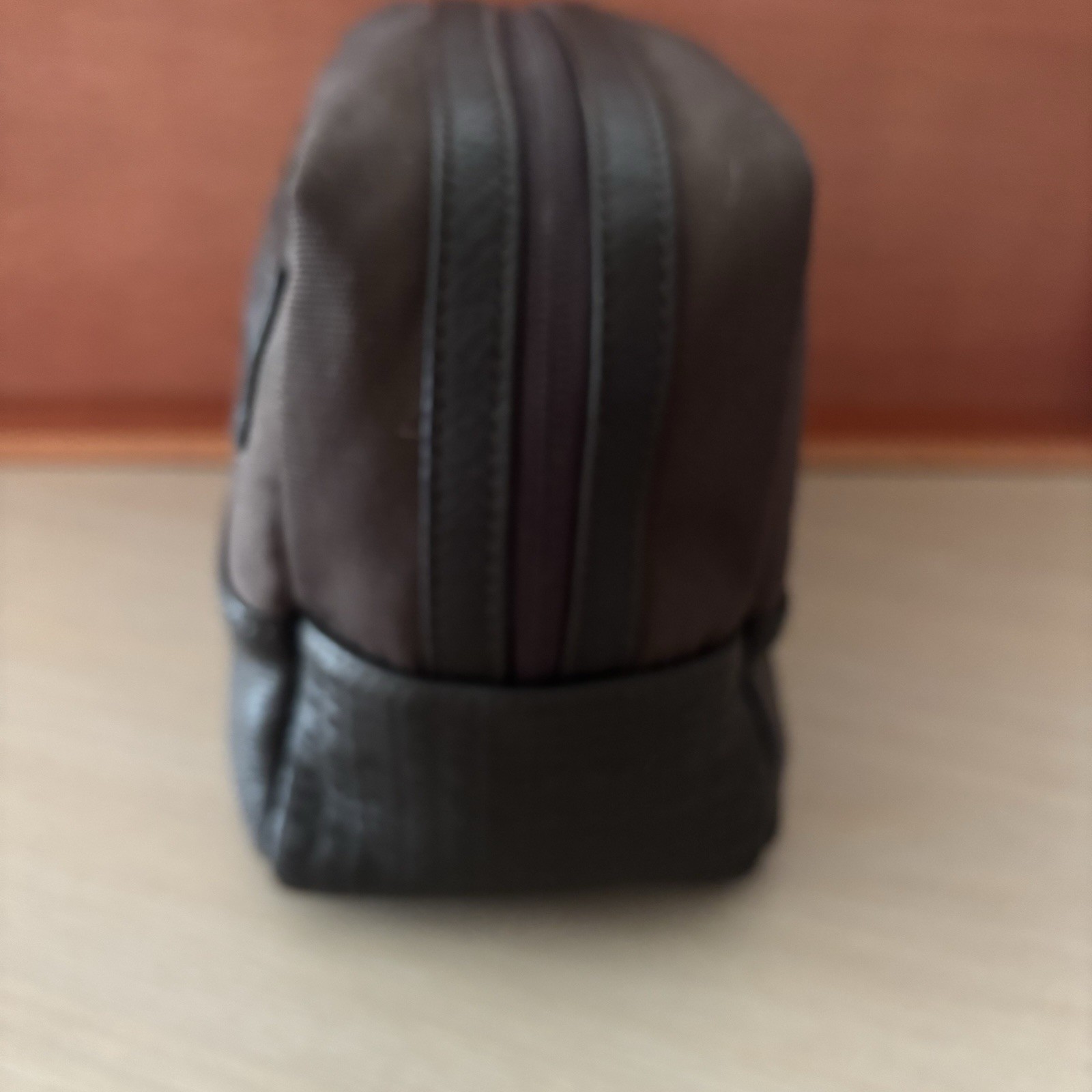Boconi Mens Classic Dopp Kit Toiletry Travel Bag Top Zip Brown