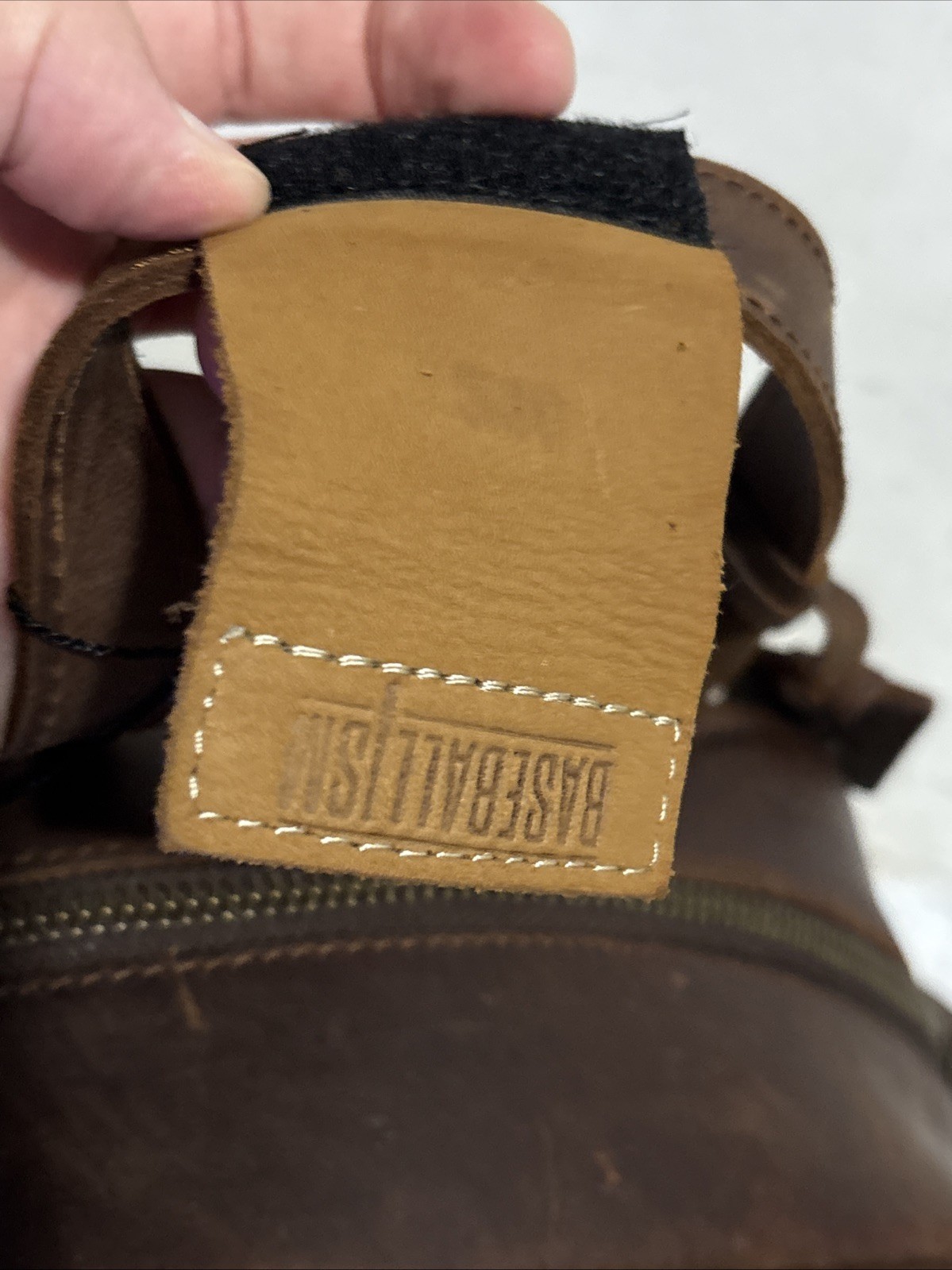 Baseballism Glove Leather Toiletry Bat Bag – MLB New With Imperfections