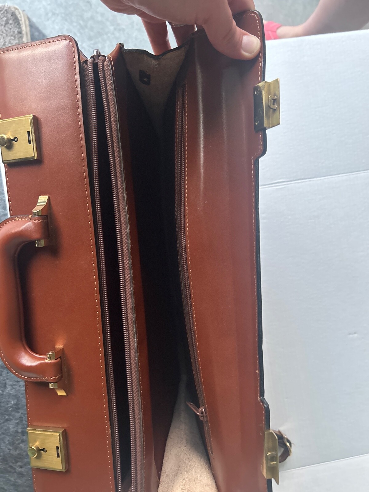 Leather Briefcase Brown – Cowhide – 17 inches long and 12 inches in height