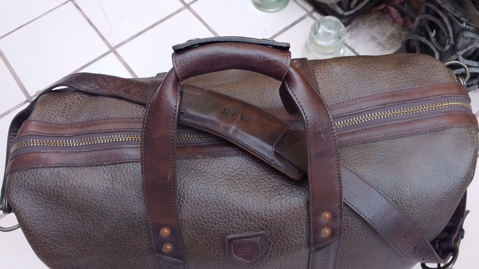 MISSION MERCANTILE Pebbled Leather 21″ Duffle Bag. BEAUTIFUL BAG !! Unused Cond.