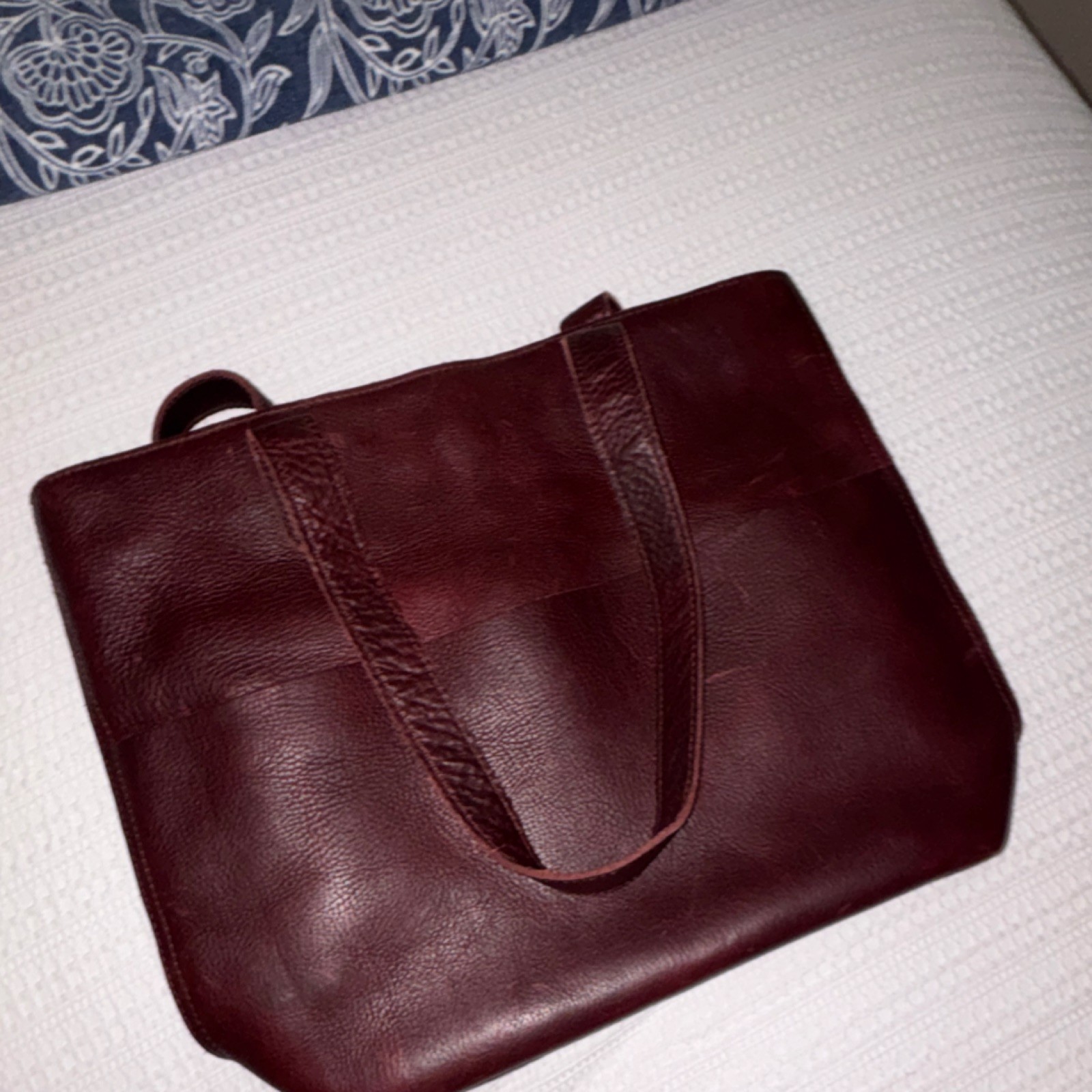 Lifetime Leather Brown Tote Bag Zip Closure Inner Pockets Shoulder Strap