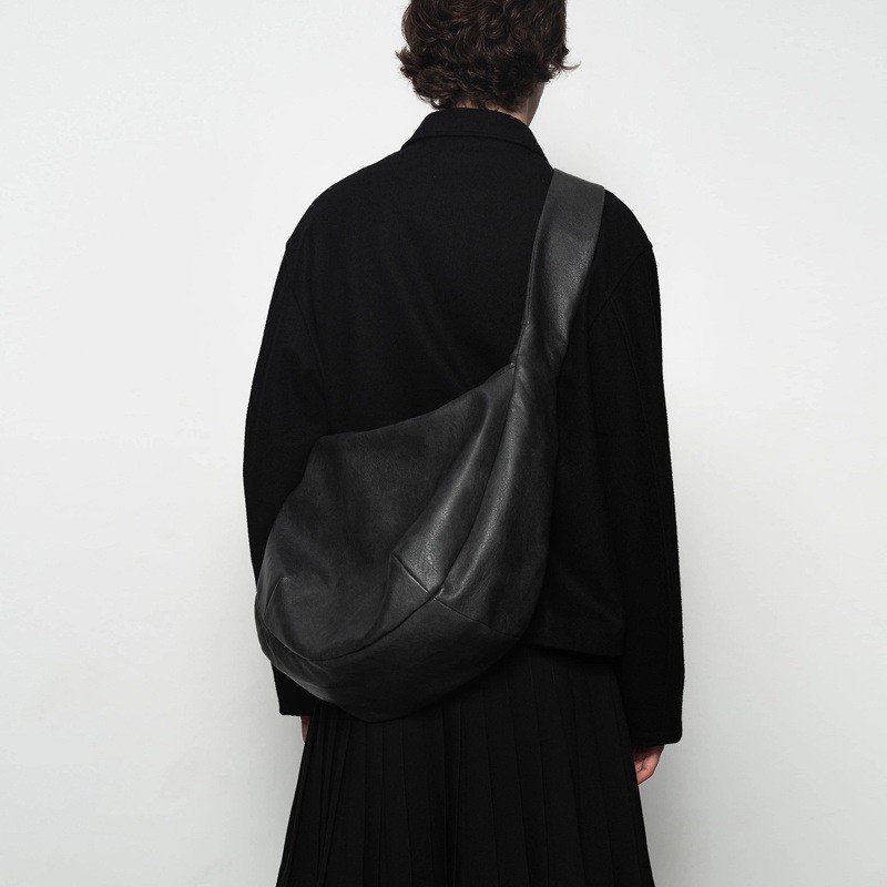 Vintage casual men’s large-capacity shoulder tote bag pleated stray bag