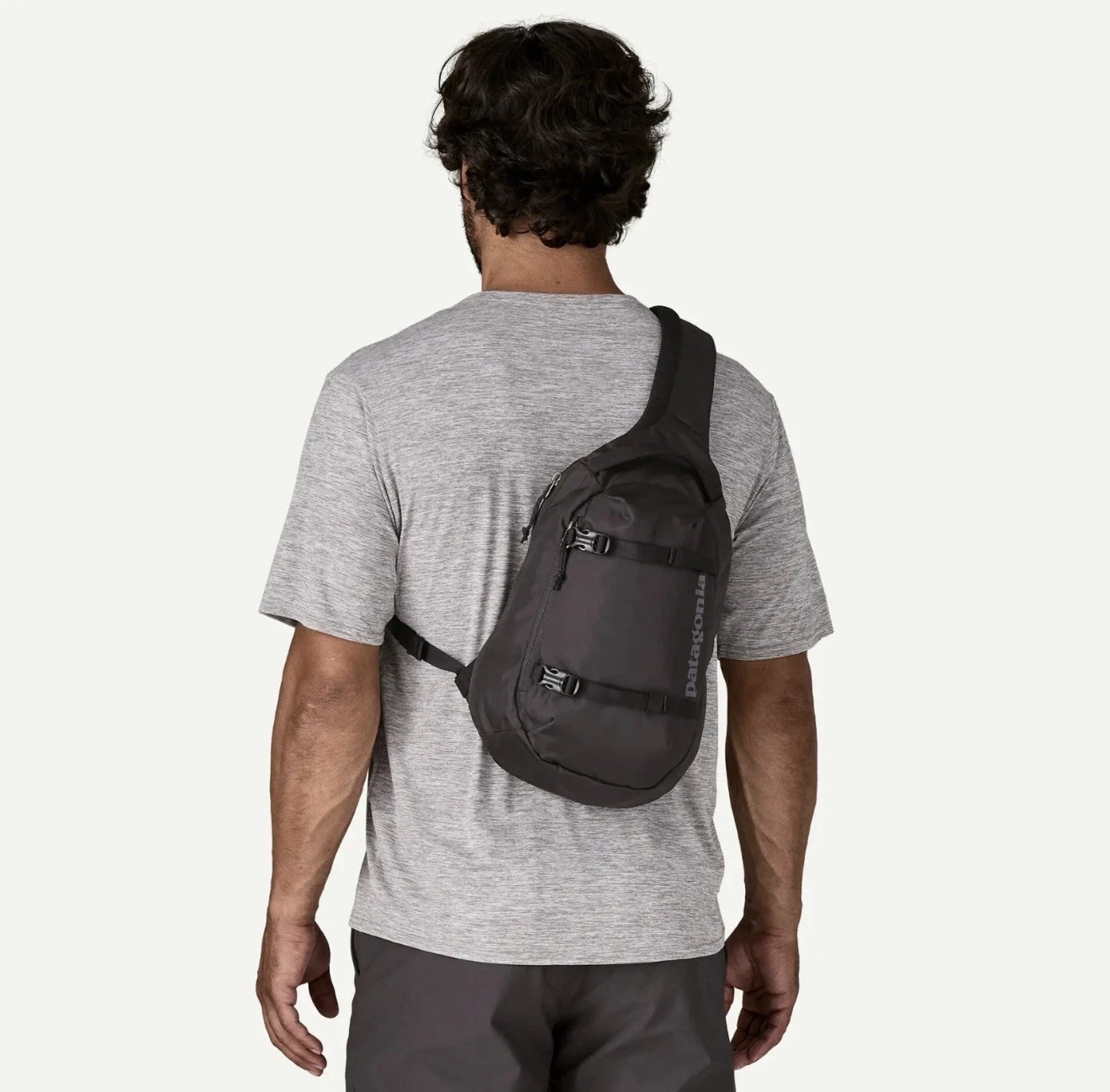 Patagonia NWOT Atom Sling 8L Crossbody/Backpack. Black Hiking Pouch