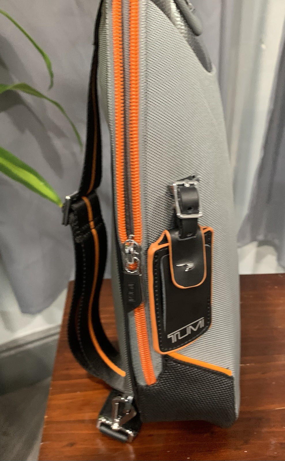 Tumi McLaren Torque Sling Bag Súper Gray