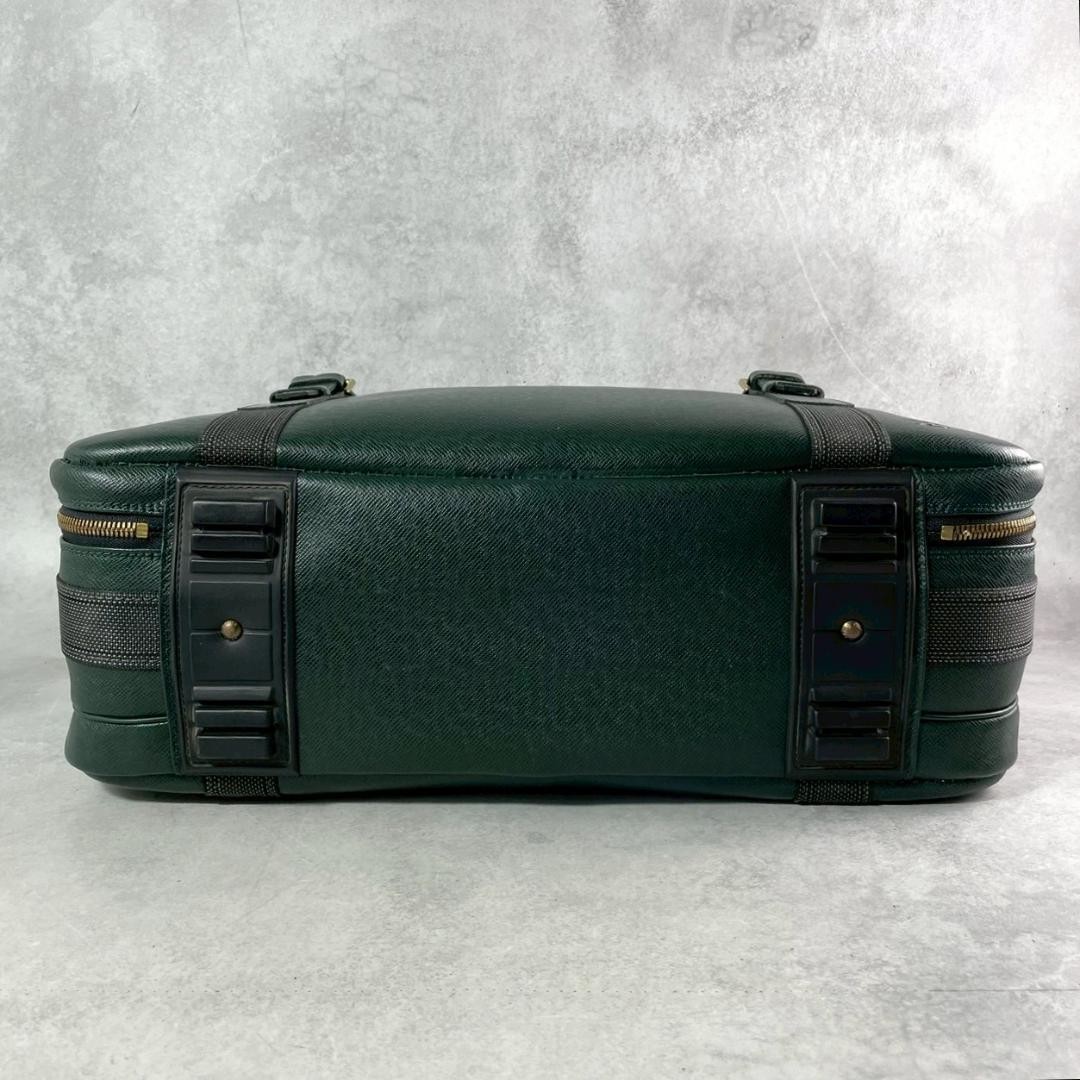 Louis Vuitton Taiga Satellite 53 2Way Boston Bag Dark Green Leather Excellent