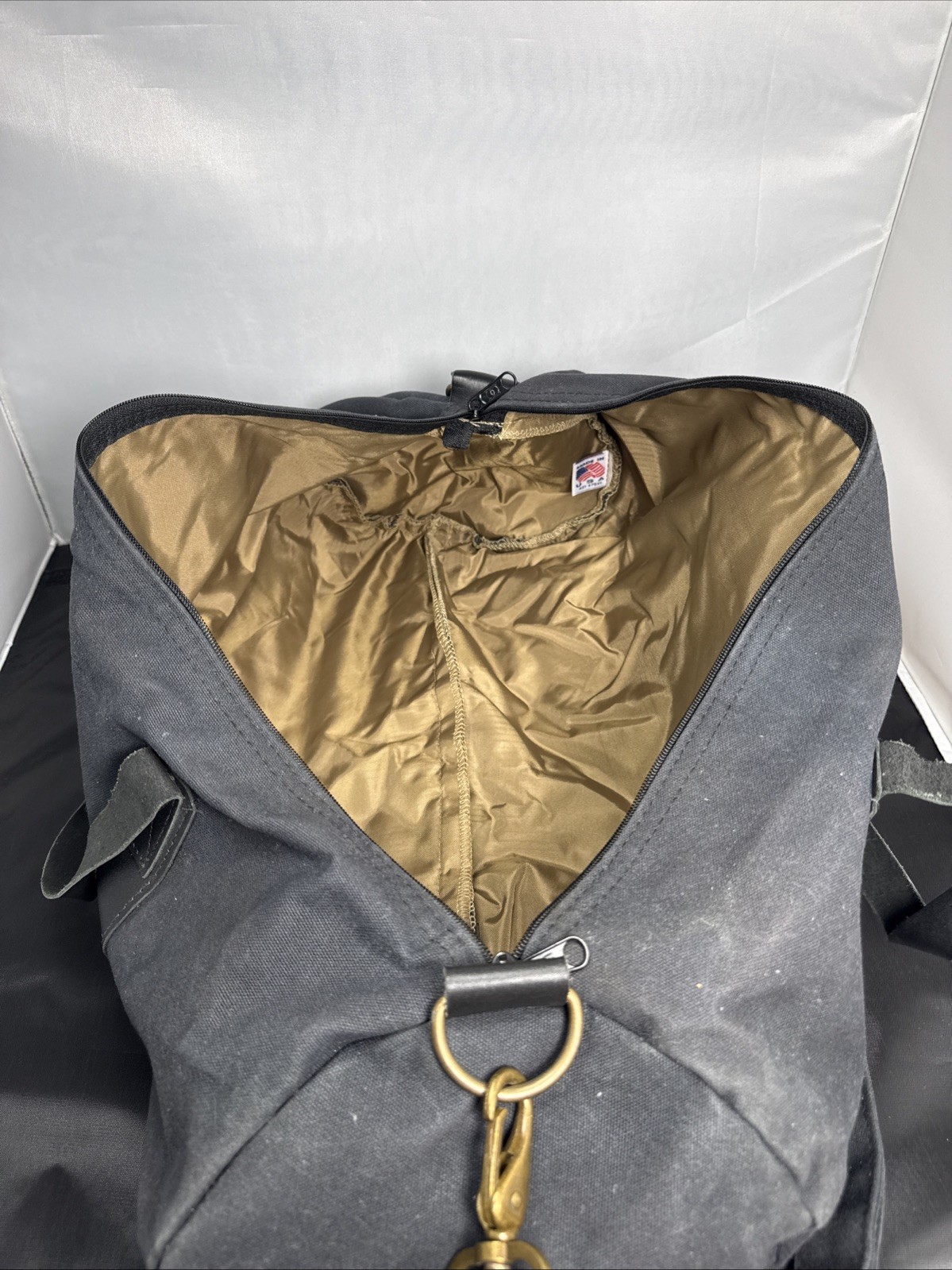 REMY MARTIN COGNAC Mens Duffel Bag Travel Tote Gym Canvas & Leather Collectible
