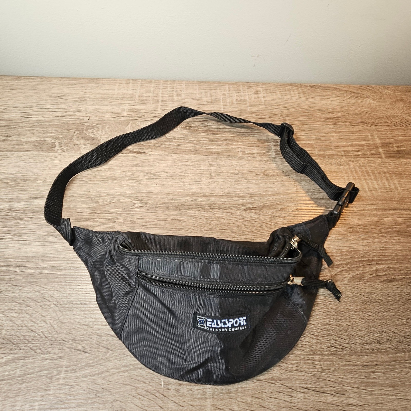 Vintage 90’s Eastsport Outdoor Company Waist Bag / Fanny Pack 3 Pocket Black Y2K