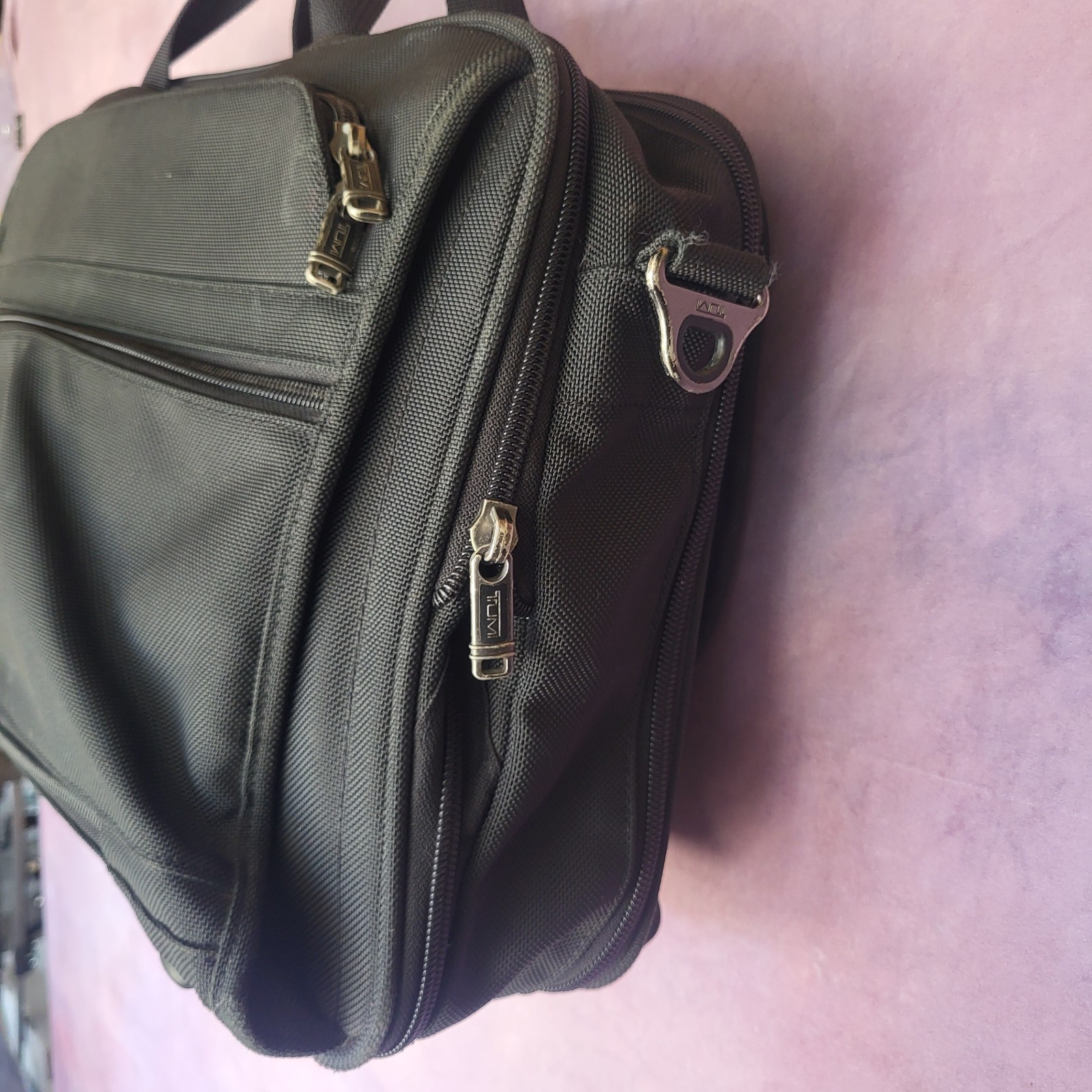 Tumi Alpha Series Black Ballistic Nylon Business Bag Laptop Carry On Messenger