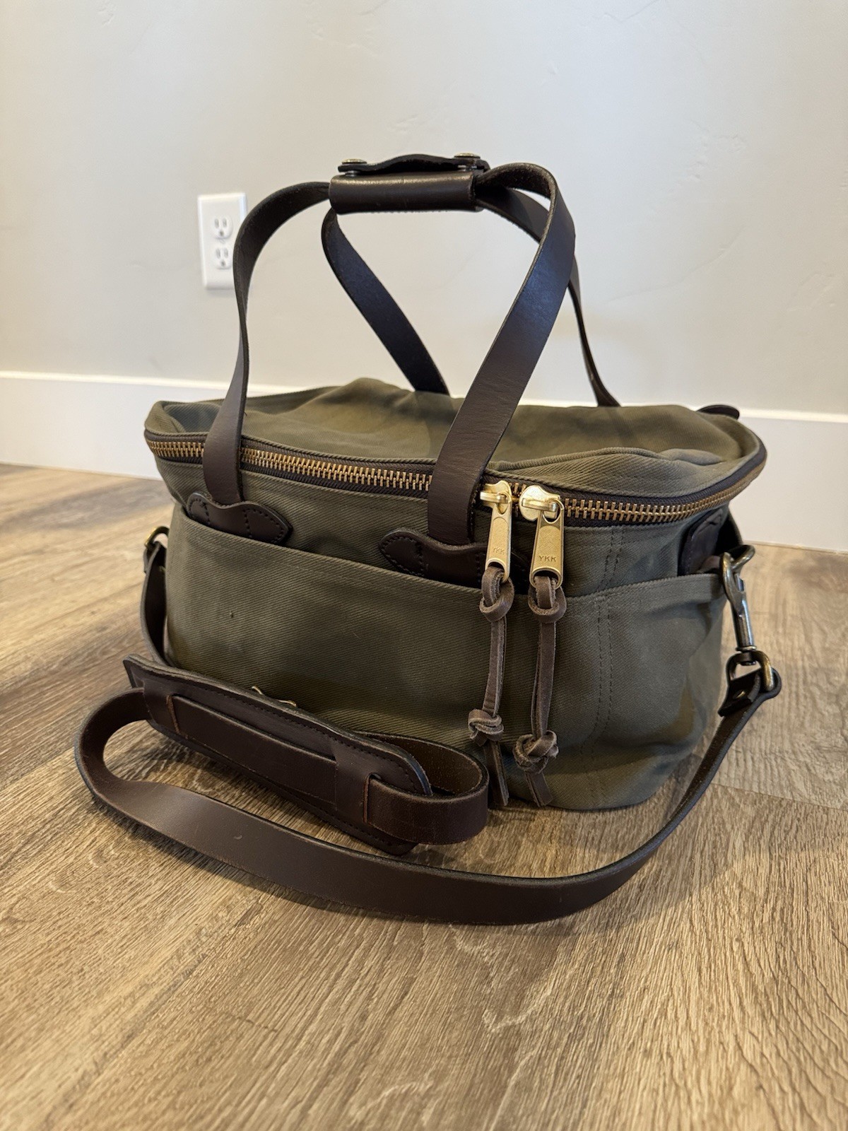 Filson Rugged Twill Compartment Case 264 – YKK – Otter Green – Camera Bag