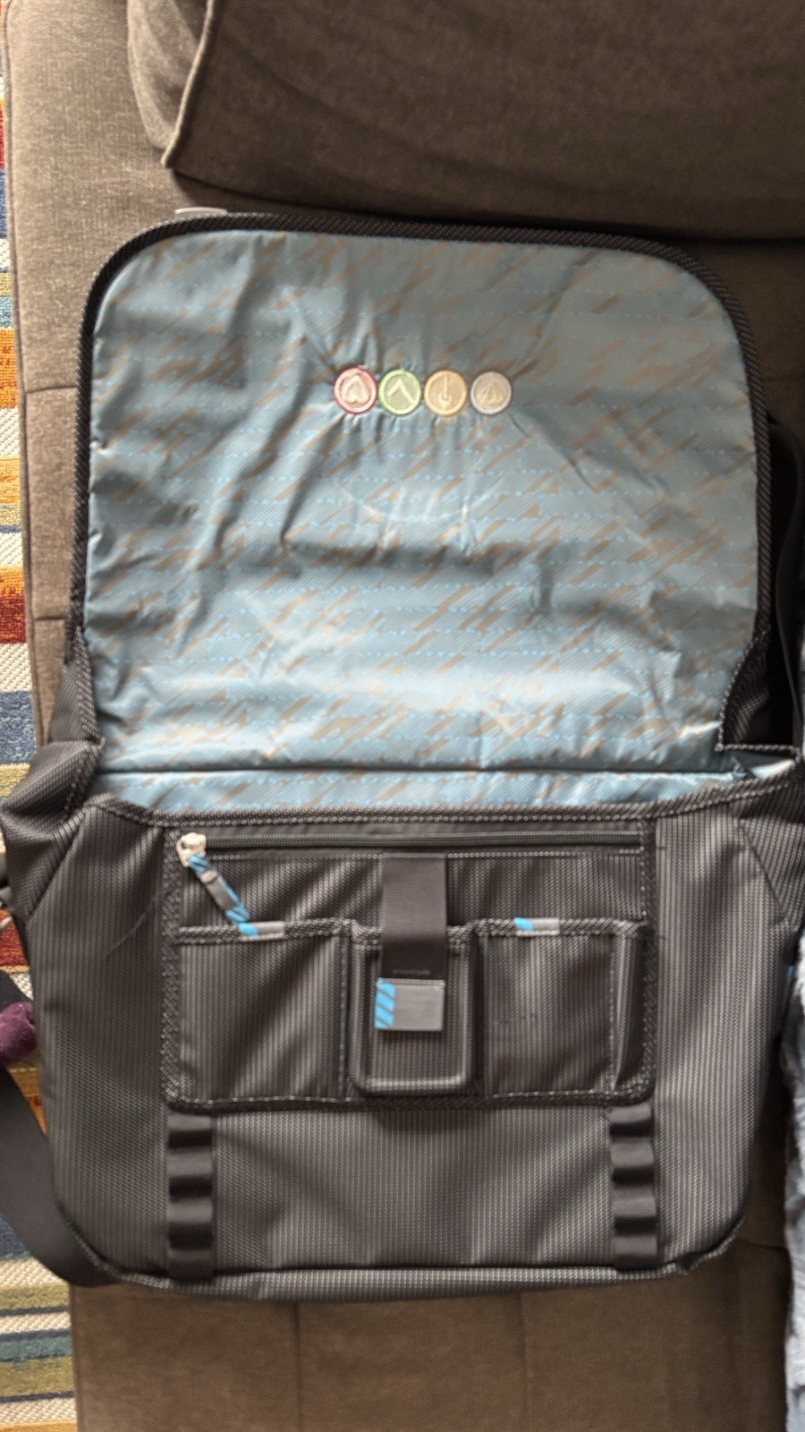 THULE Bag Messenger Crossover Crossbpdy | 15 Inch Laptop | VG Condition