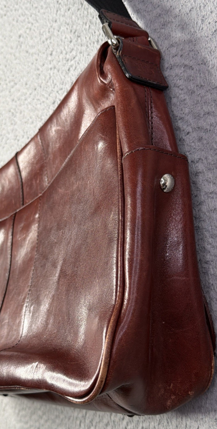 Bosca Brown Messenger Bag Magnetic Men Inner Pockets Adjustable Strap Casual