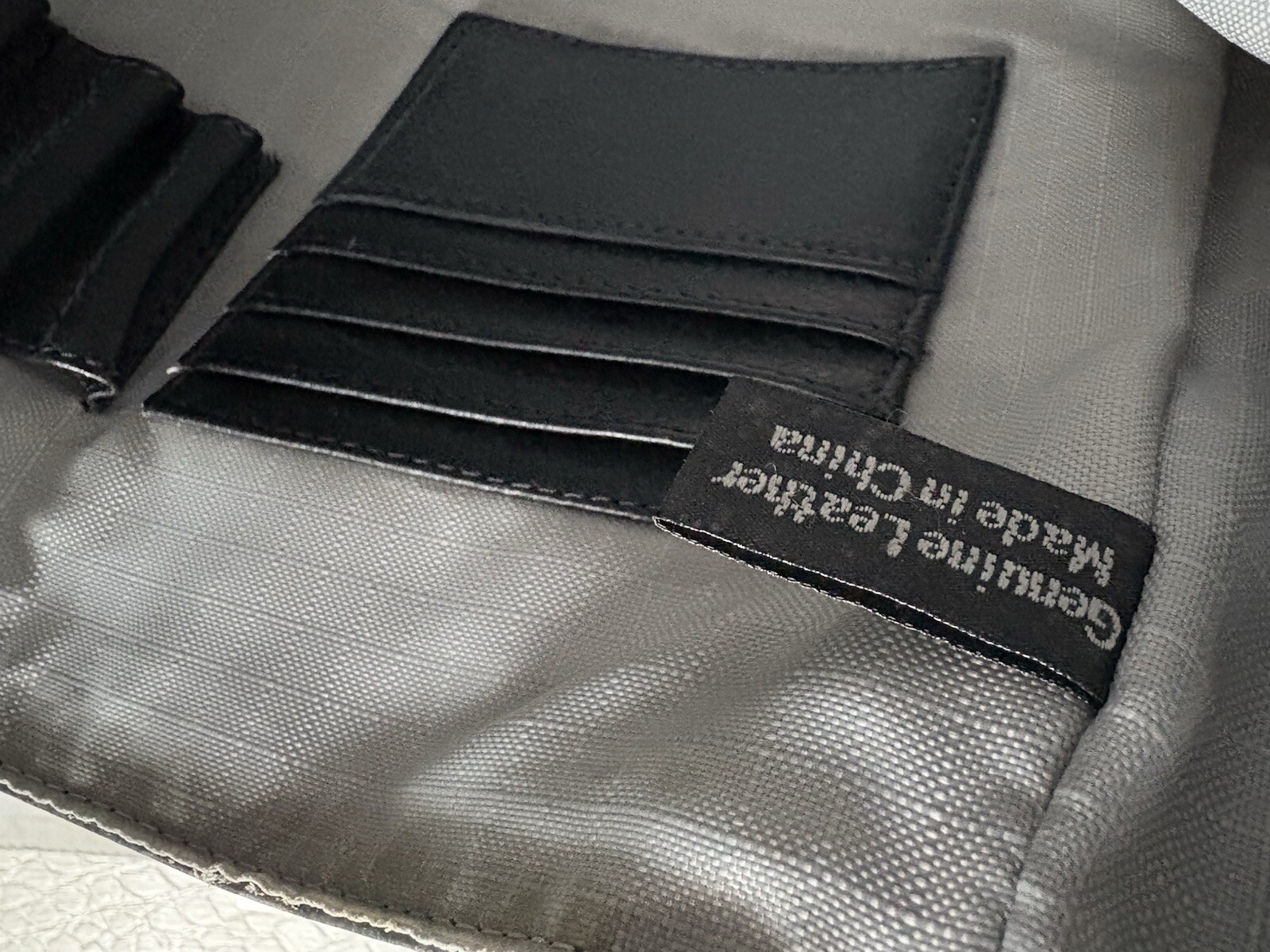 Perry Ellis Portfolio Messenger Bag Black Genuine Leather Laptop Travel Shoulder